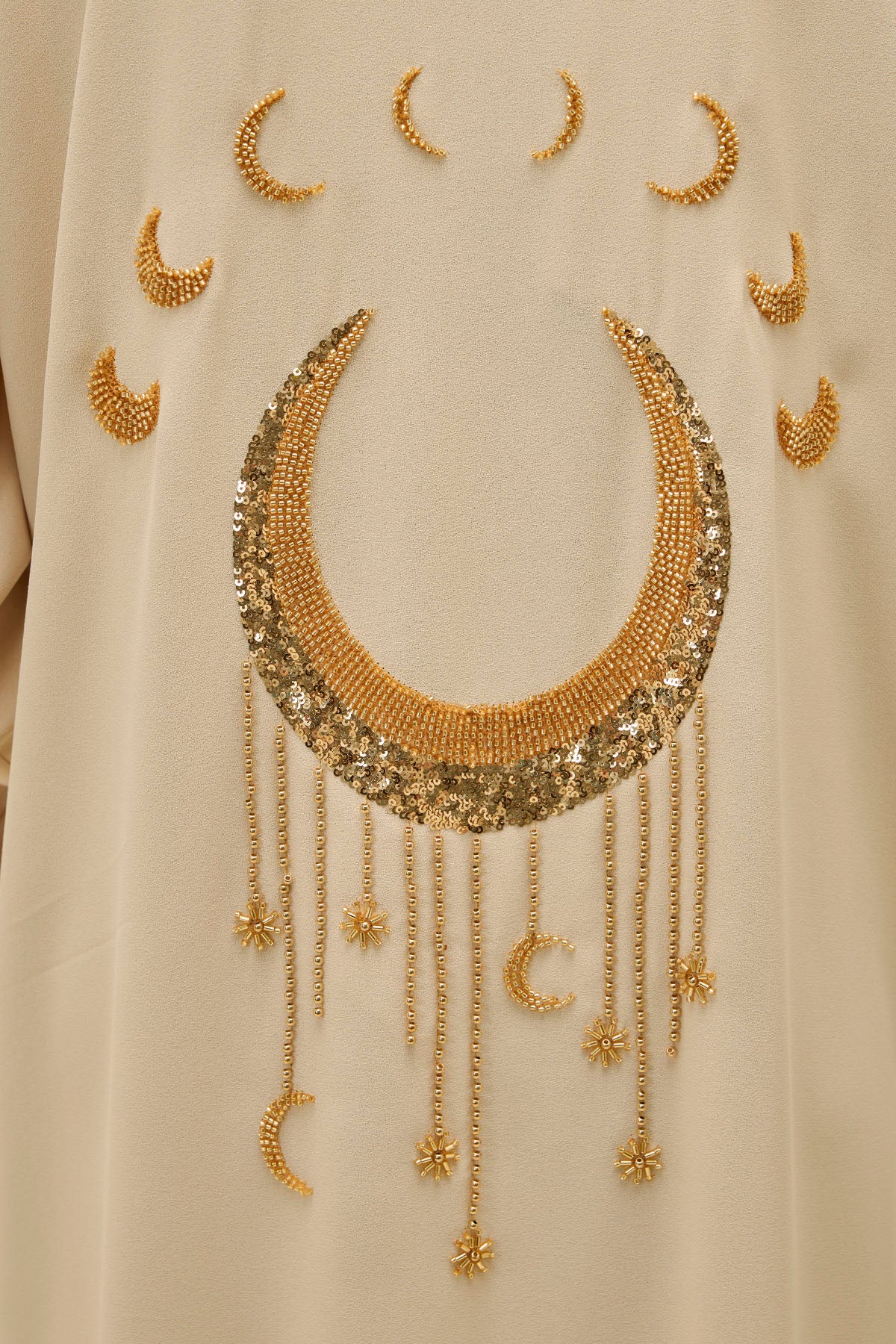 Ramazan Özel Gold Hilalin Evreleri ve Ay Yıldız İşlemeli Tesettür Uzun Bej Abaya