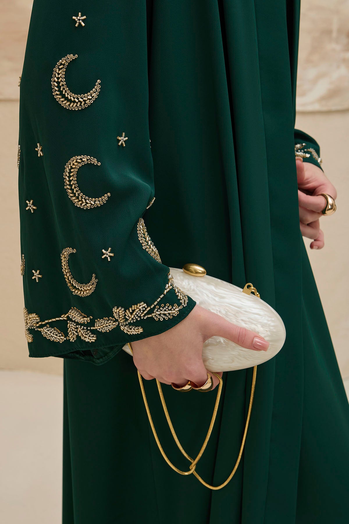 Gold Hilal Yıldız Nakışlı Tesettür Geniş Kol Uzun Zümrüt Abaya