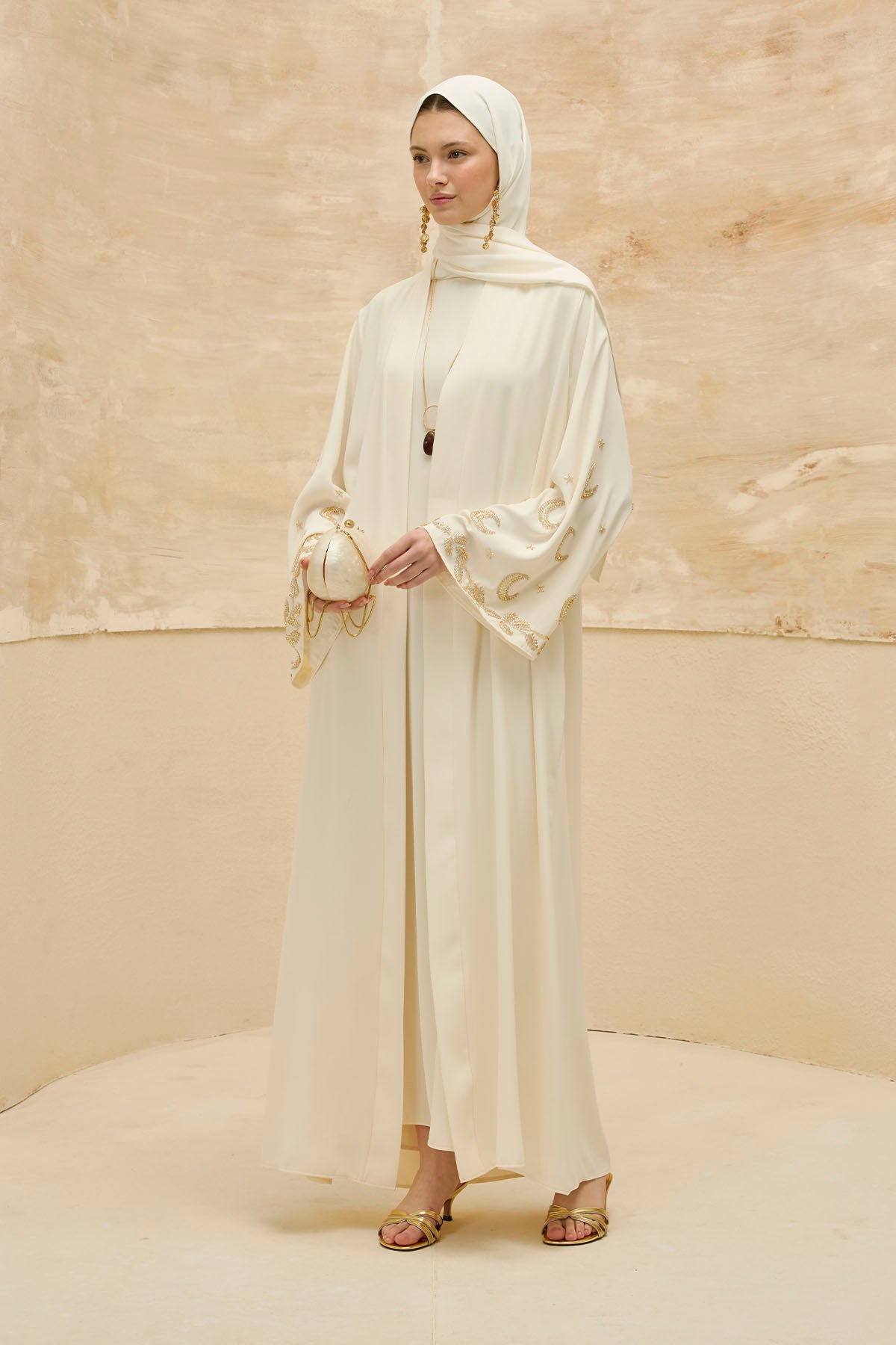 Gold Hilal Yıldız Nakışlı Tesettür Geniş Kol Uzun Ekru Abaya