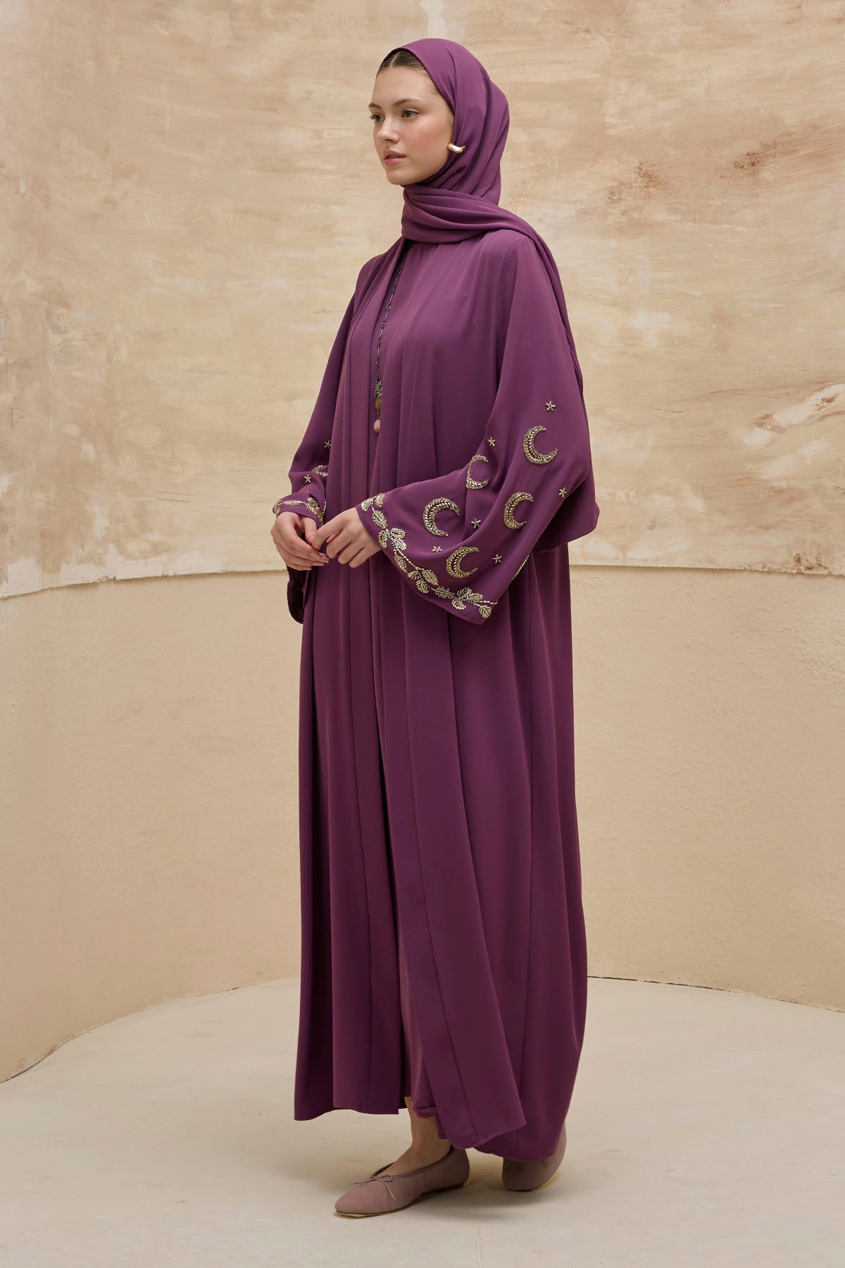 Gold Hilal Yıldız Nakışlı Tesettür Geniş Kol Uzun Mor Abaya