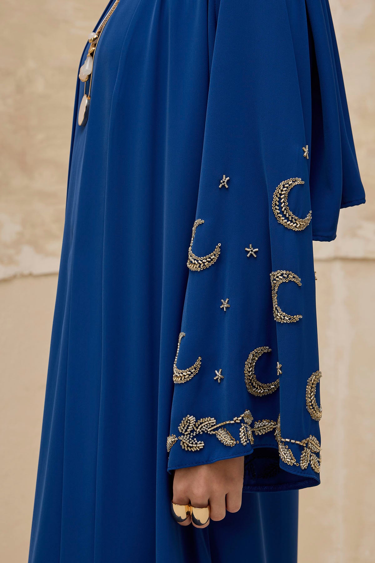 Gold Hilal Yıldız Nakışlı Tesettür Geniş Kol Uzun Saks Mavi Abaya
