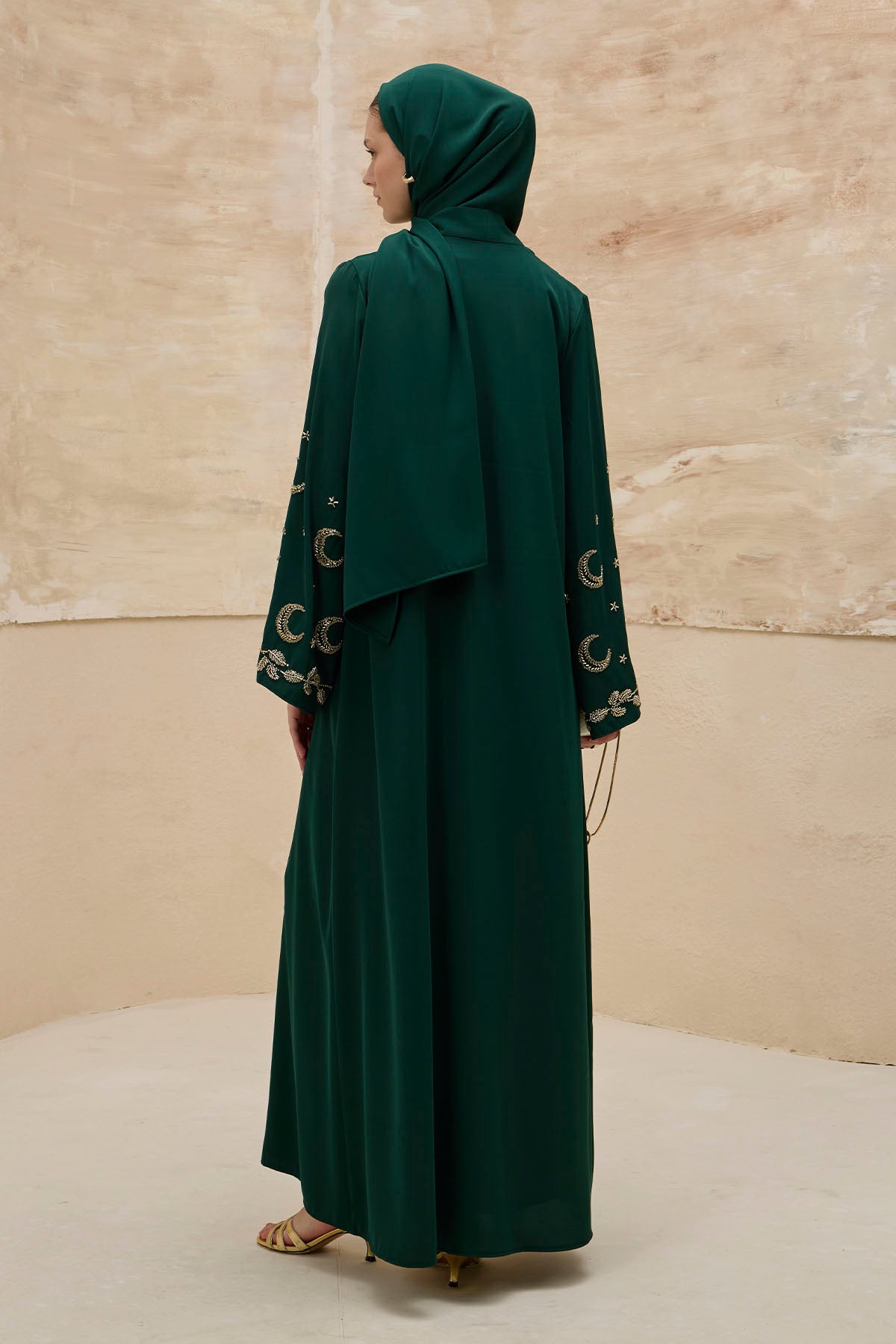 Gold Hilal Yıldız Nakışlı Tesettür Geniş Kol Uzun Zümrüt Abaya