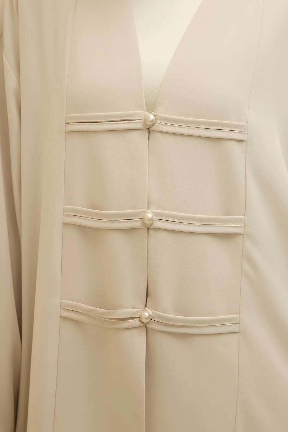 Toggle Detaylı Taş Uzun Abaya