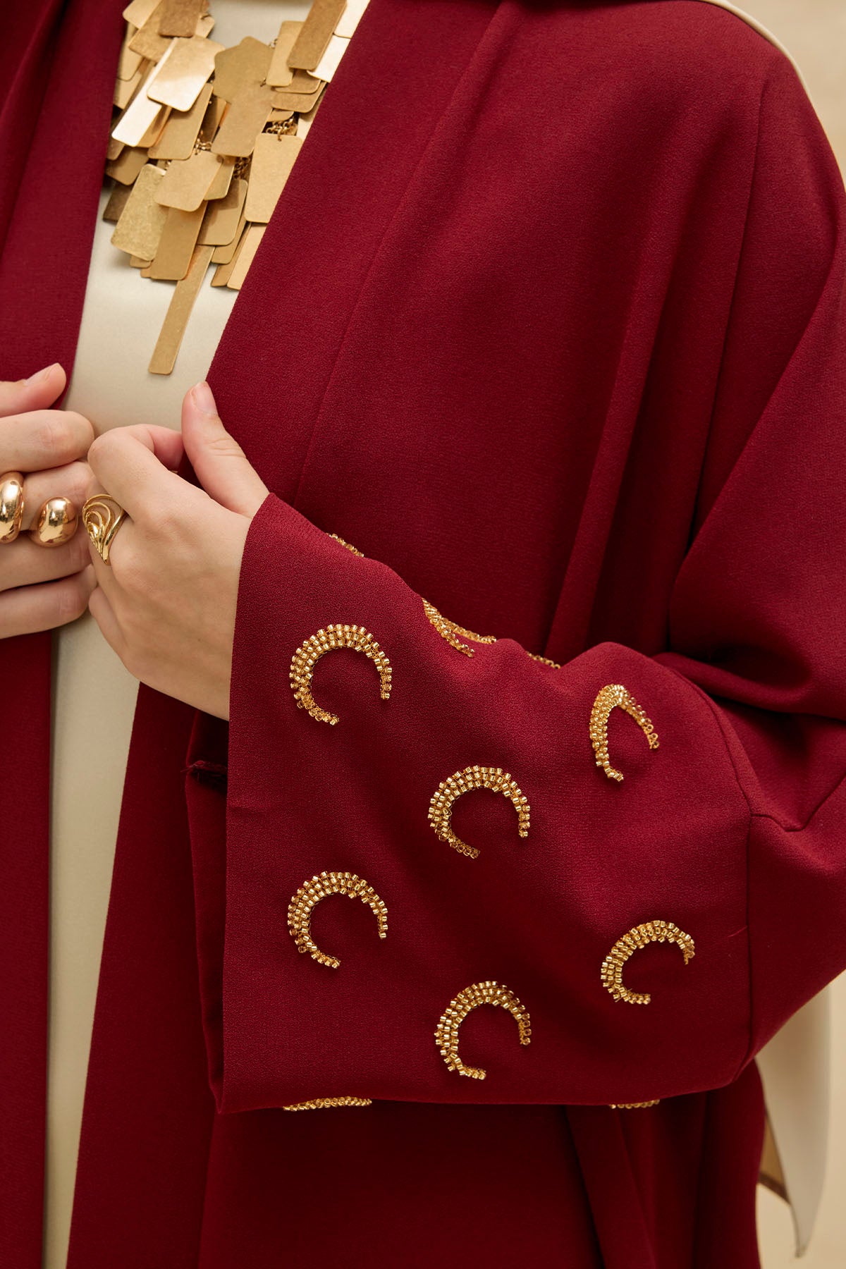 Ramazan Kerim Yazılı Gold Hilal İşlemeli Geniş Kol Uzun Bordo Abaya