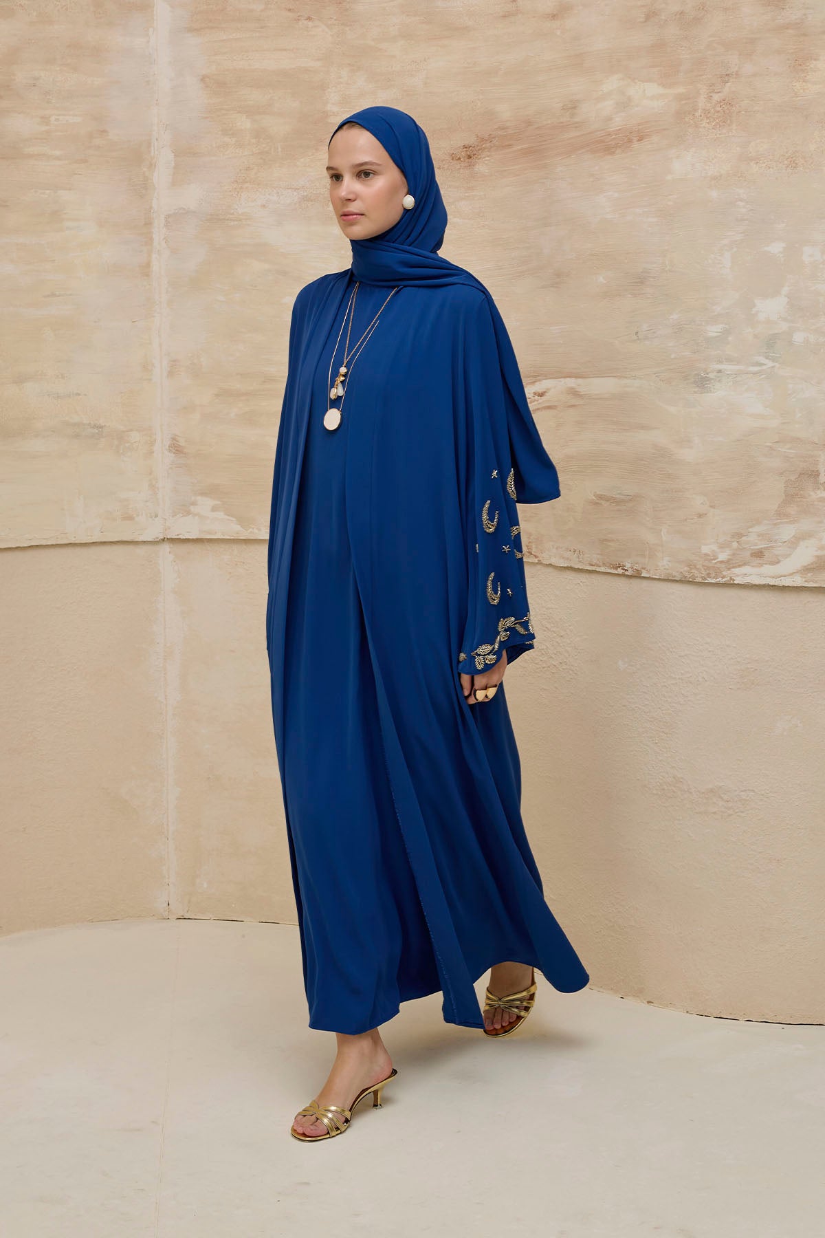 Gold Hilal Yıldız Nakışlı Tesettür Geniş Kol Uzun Saks Mavi Abaya