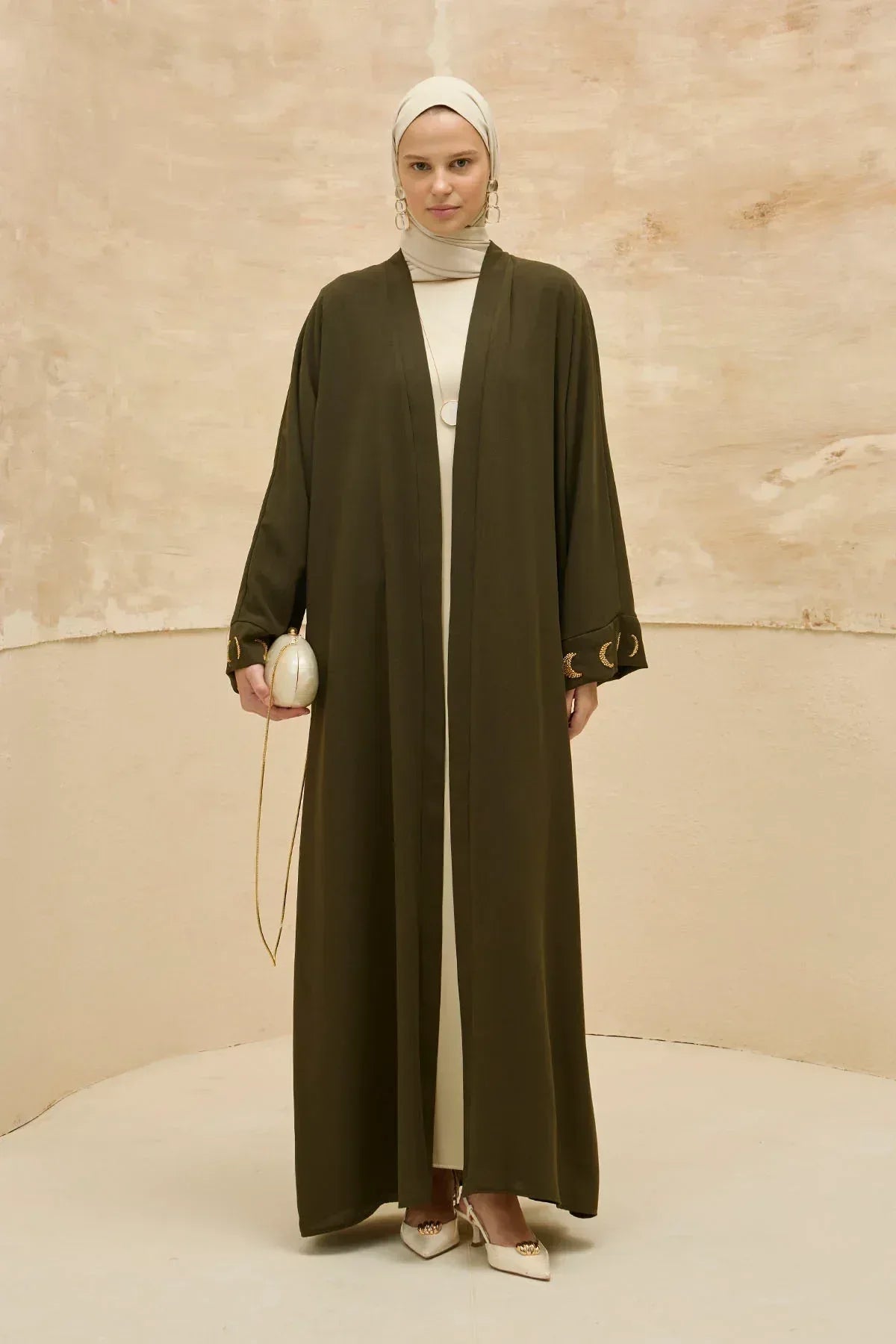 Ramazan Özel Gold Hilalin Evreleri ve Ay Yıldız İşlemeli Tesettür Uzun Haki Abaya - VIADEL Atelier