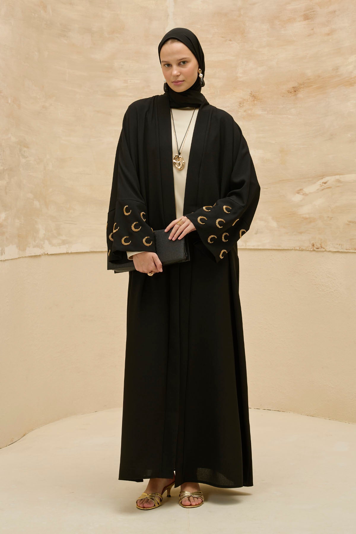 Ramazan Kerim Yazılı Gold Hilal İşlemeli Geniş Kol Uzun Siyah Abaya