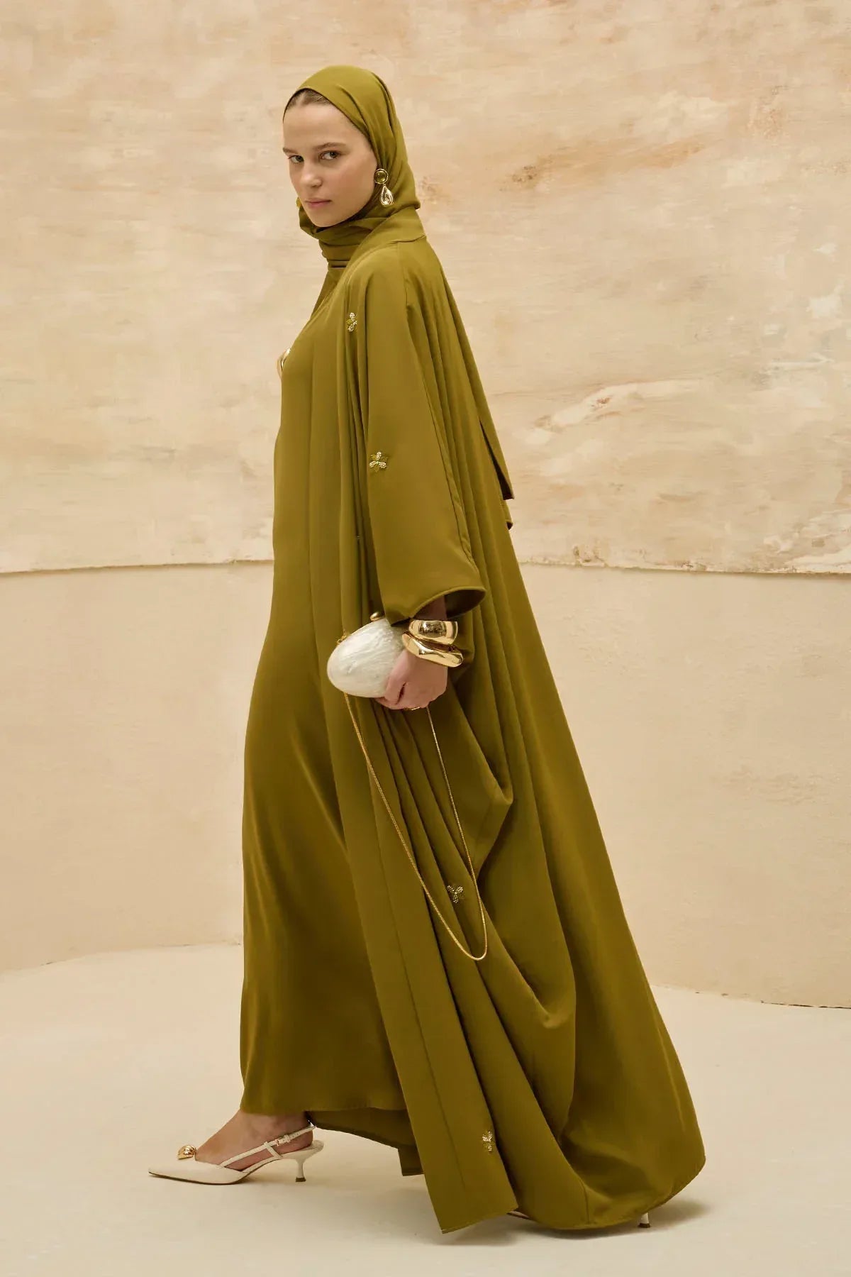 Elegant Floral Embroidered Flowing Cut Batwing Sleeve Olive Green Abaya