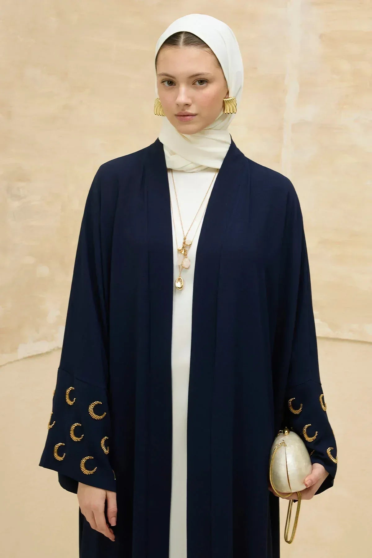 Ramazan Kerim Yazılı Gold Hilal İşlemeli Geniş Kol Uzun Lacivert Abaya - VIADEL Atelier