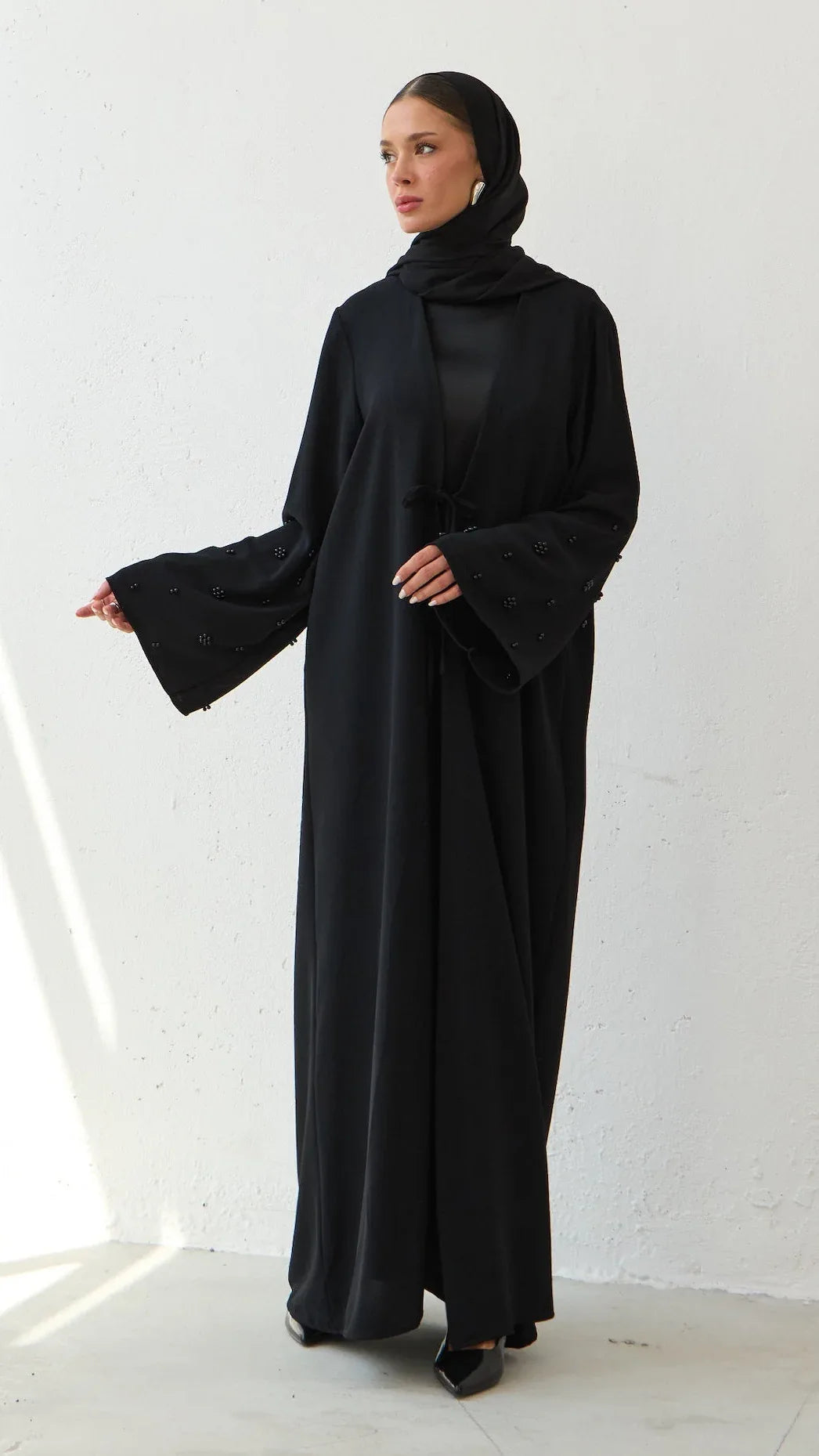 İnci Kol Detay Kuşaklı Abaya - VIADEL Atelier