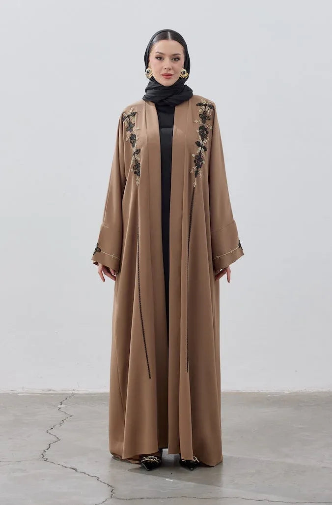 El İşlemeli Boncuk Detaylı Abaya - VIADEL Atelier
