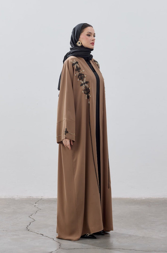 El İşlemeli Boncuk Detaylı Abaya