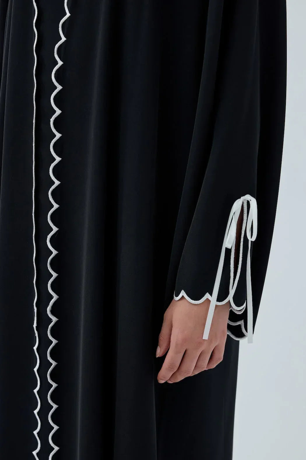 Lazer Nakışlı Abaya Takım - VIADEL Atelier