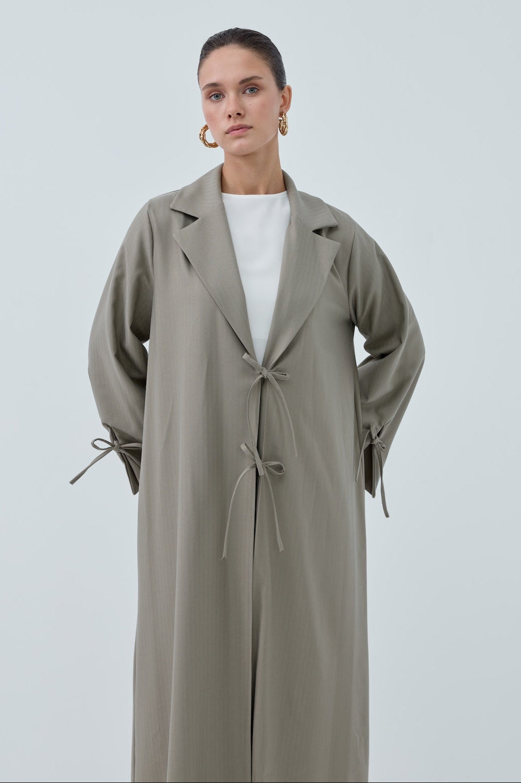Ön Bağlamalı Abaya