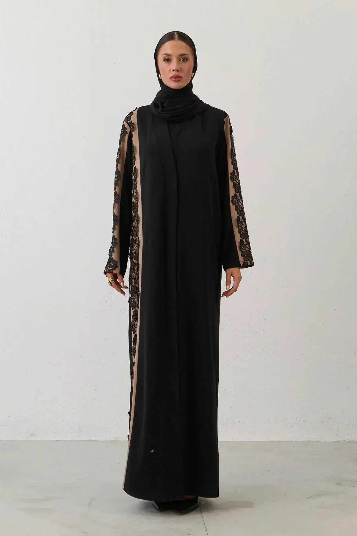 Çiçek Motif Dantelli Kol Abaya - VIADEL Atelier