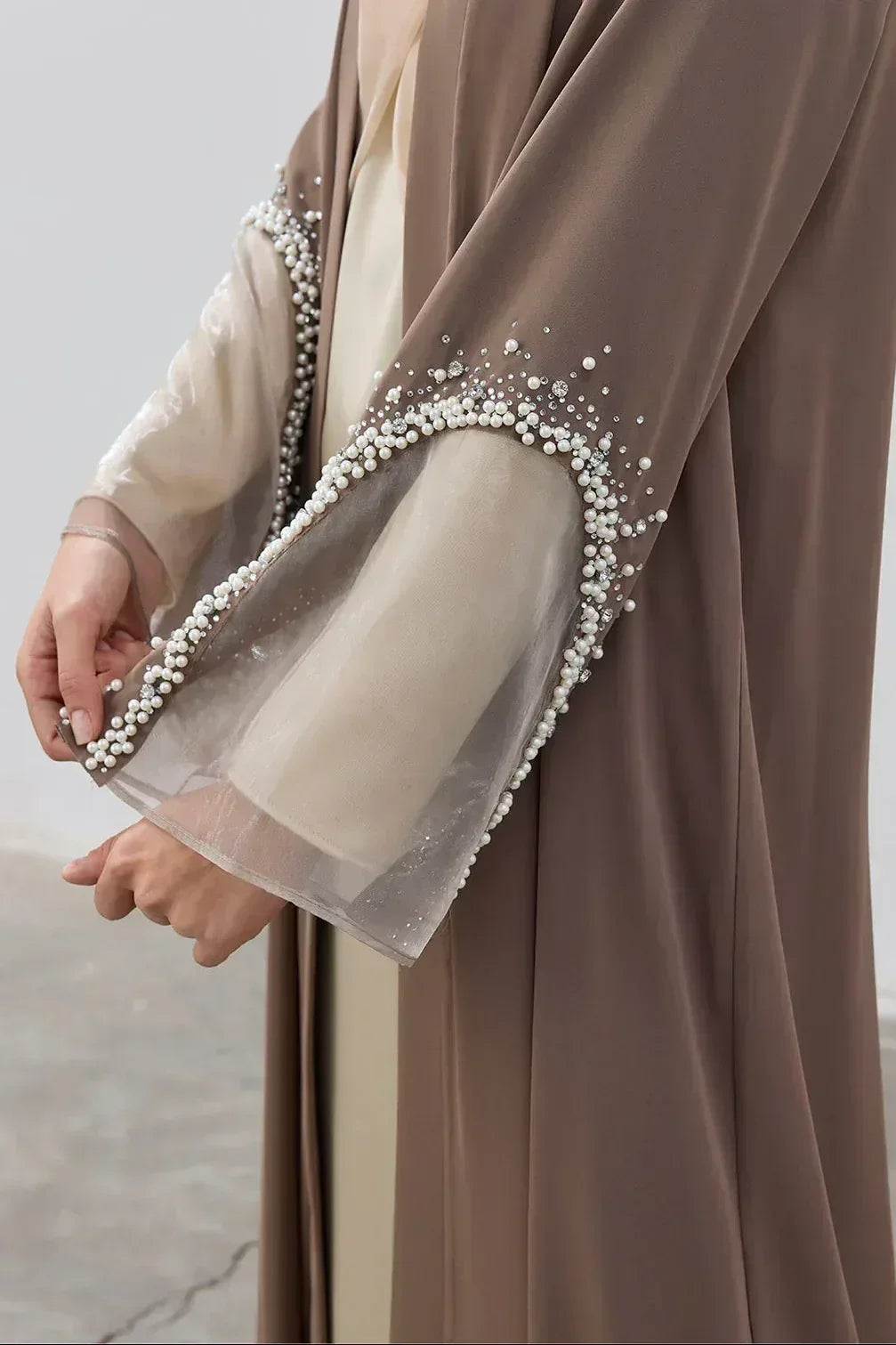 İnci Organize Kol Detaylı Abaya - VIADEL Atelier
