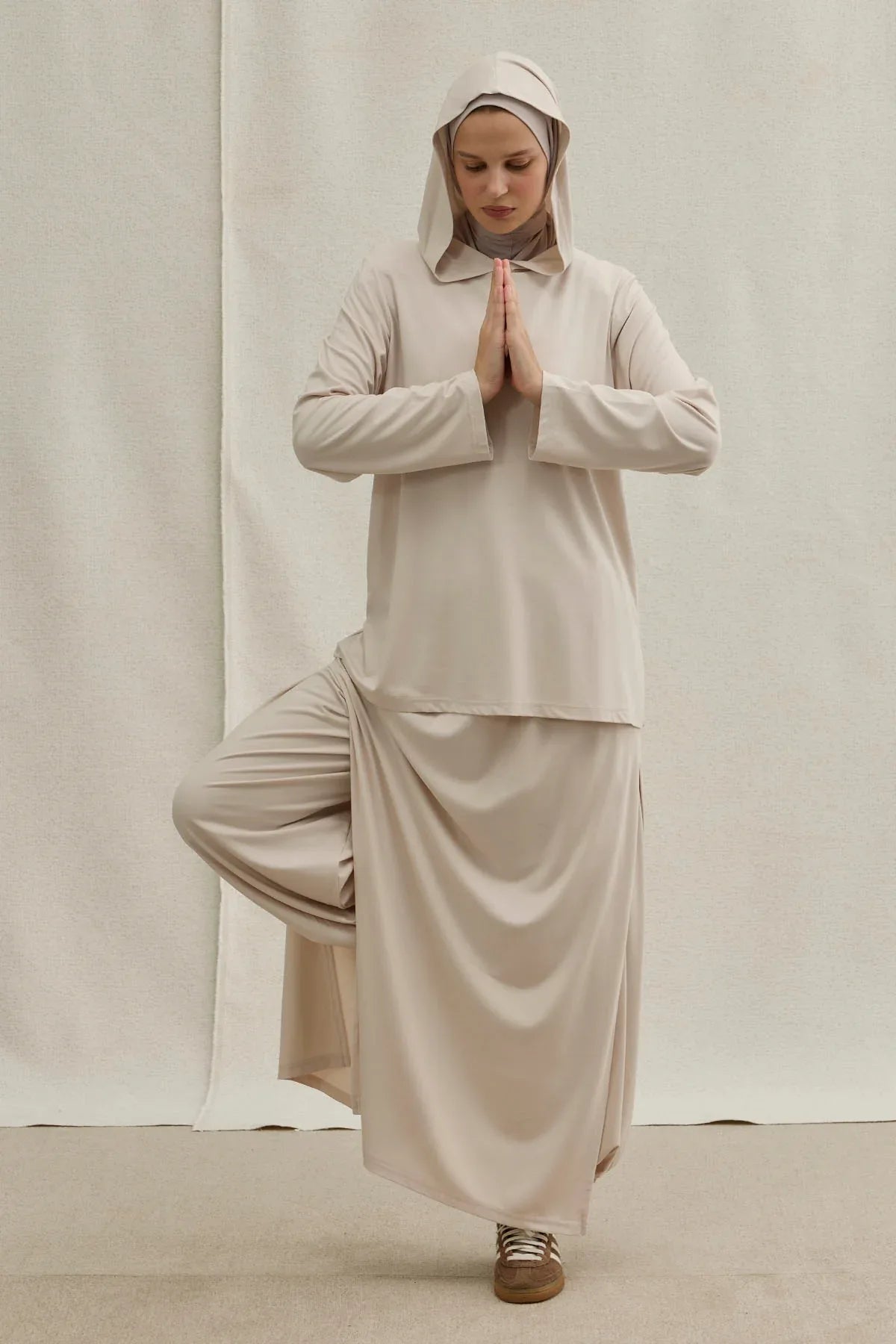 Active Modest Hooded Ecru Sportswear Set