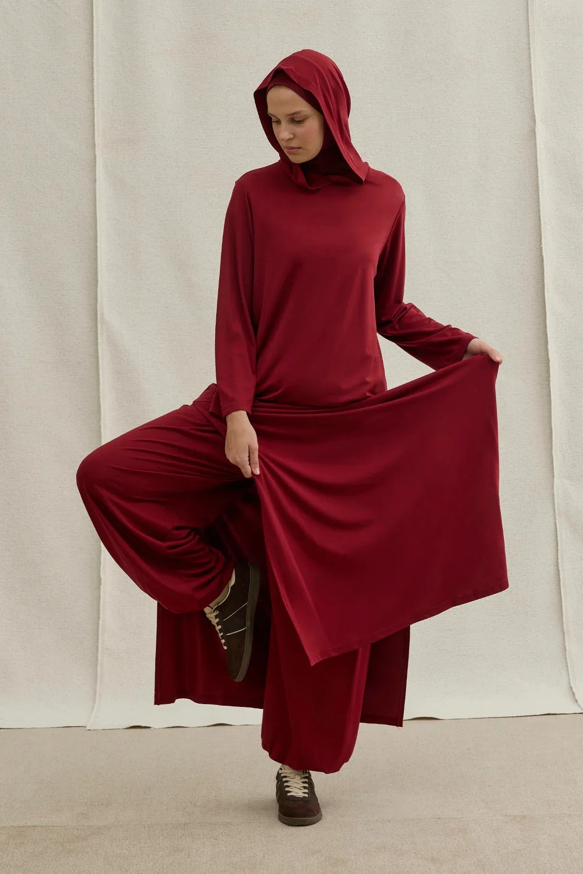 Active Modest Hooded Burgundy Sportswear Set