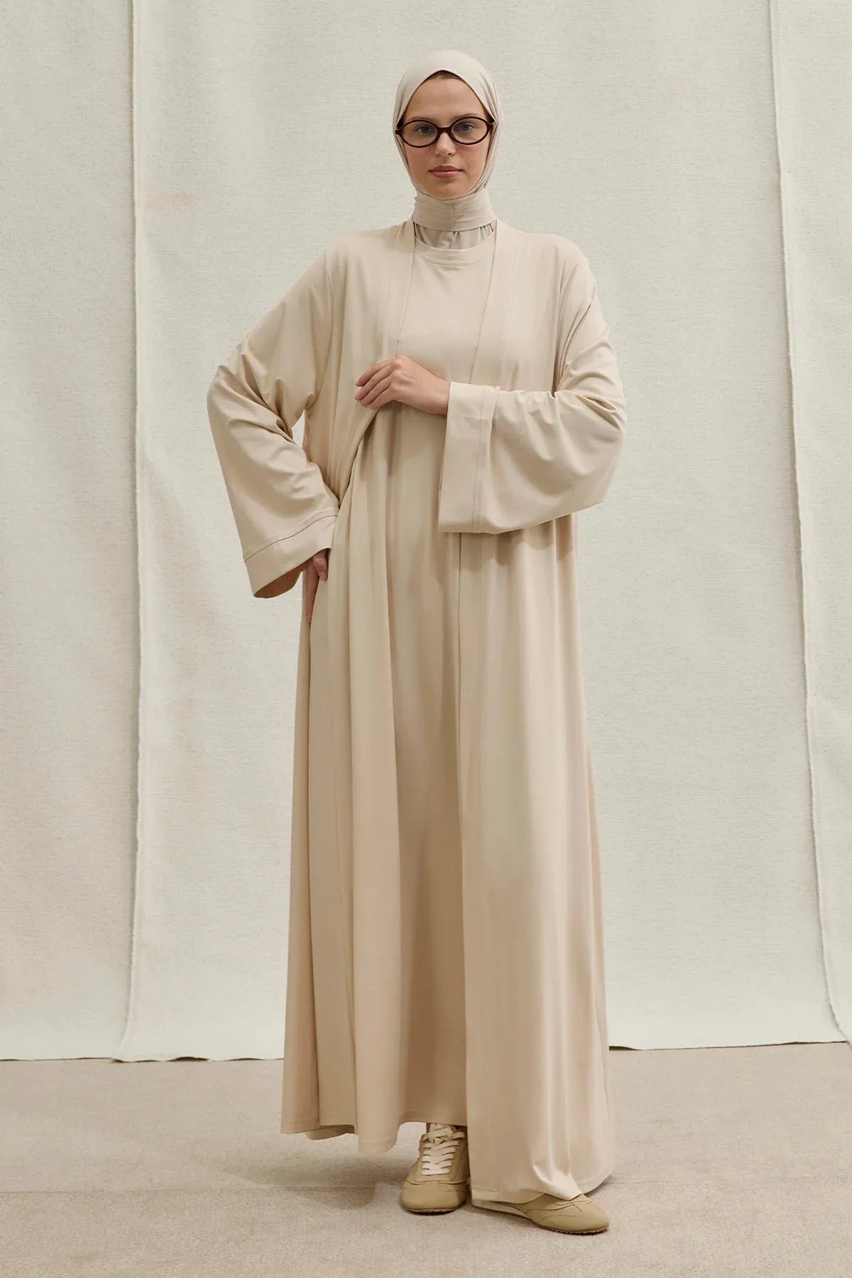 Active Modest Sport Wide Sleeve Stone Two-Piece Abaya Set
