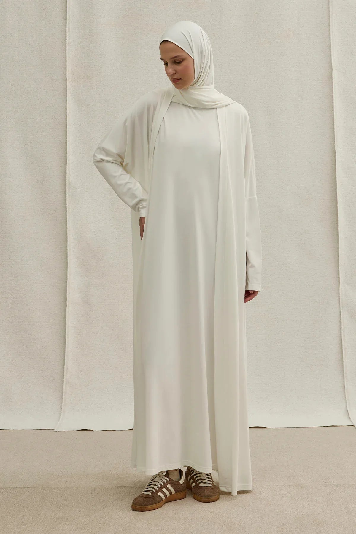 Active Modest Sports White Two-Piece Abaya Set