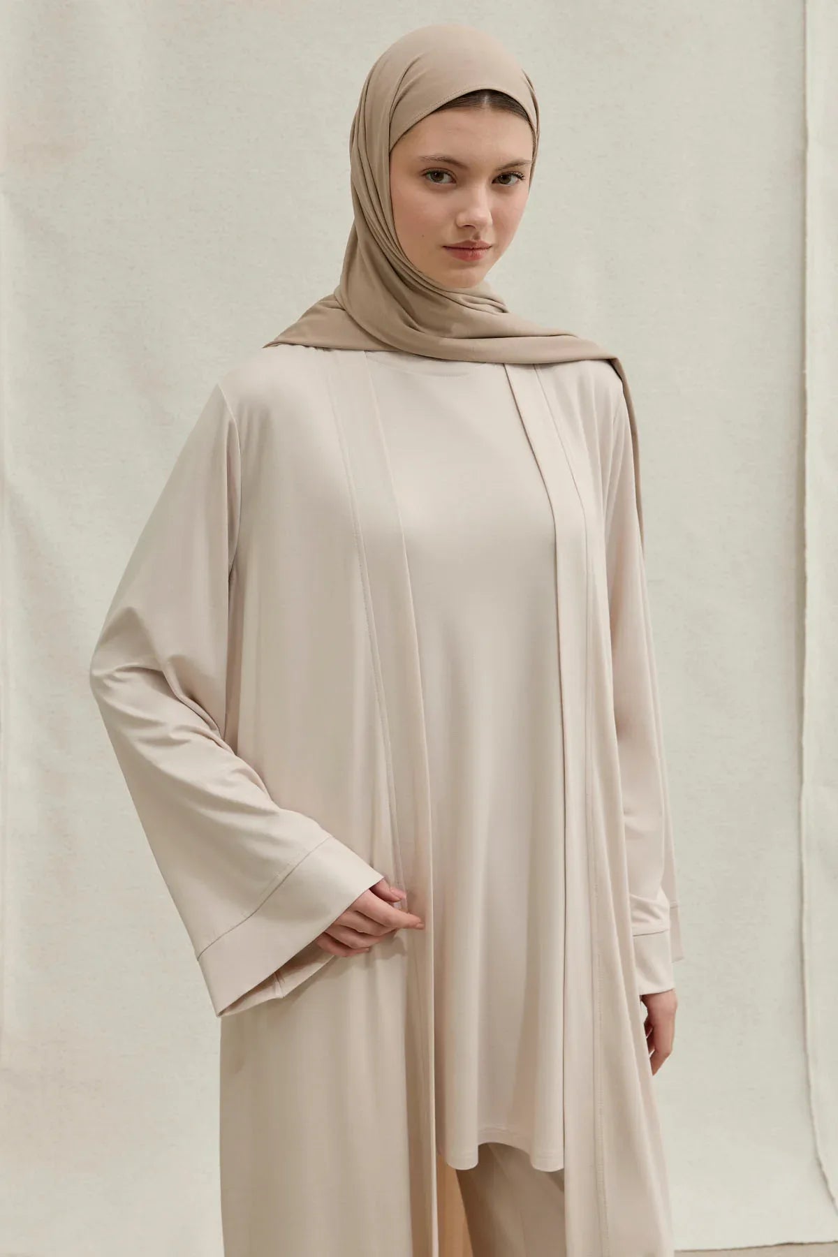 Actıve Modest Spor Ekru Üçlü Abaya Takım