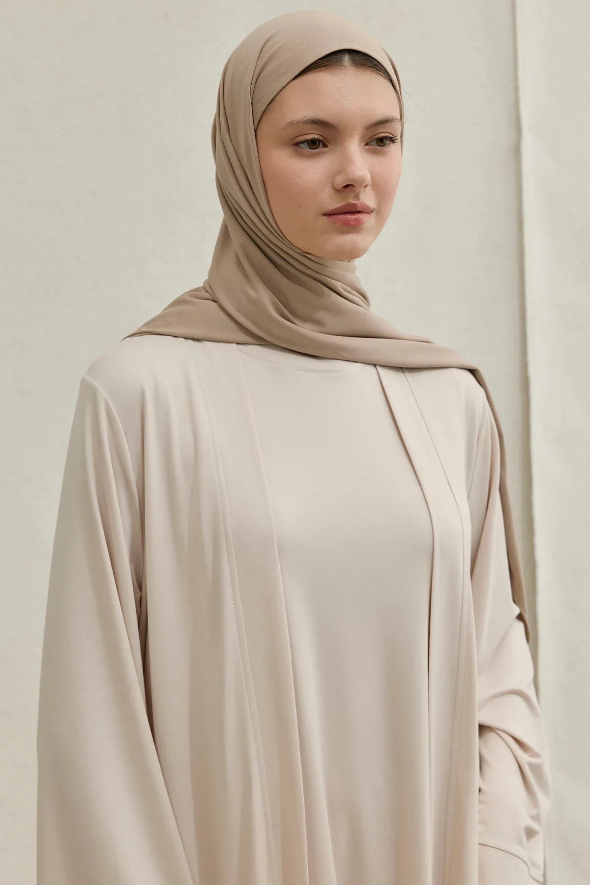 Actıve Modest Spor Ekru Üçlü Abaya Takım