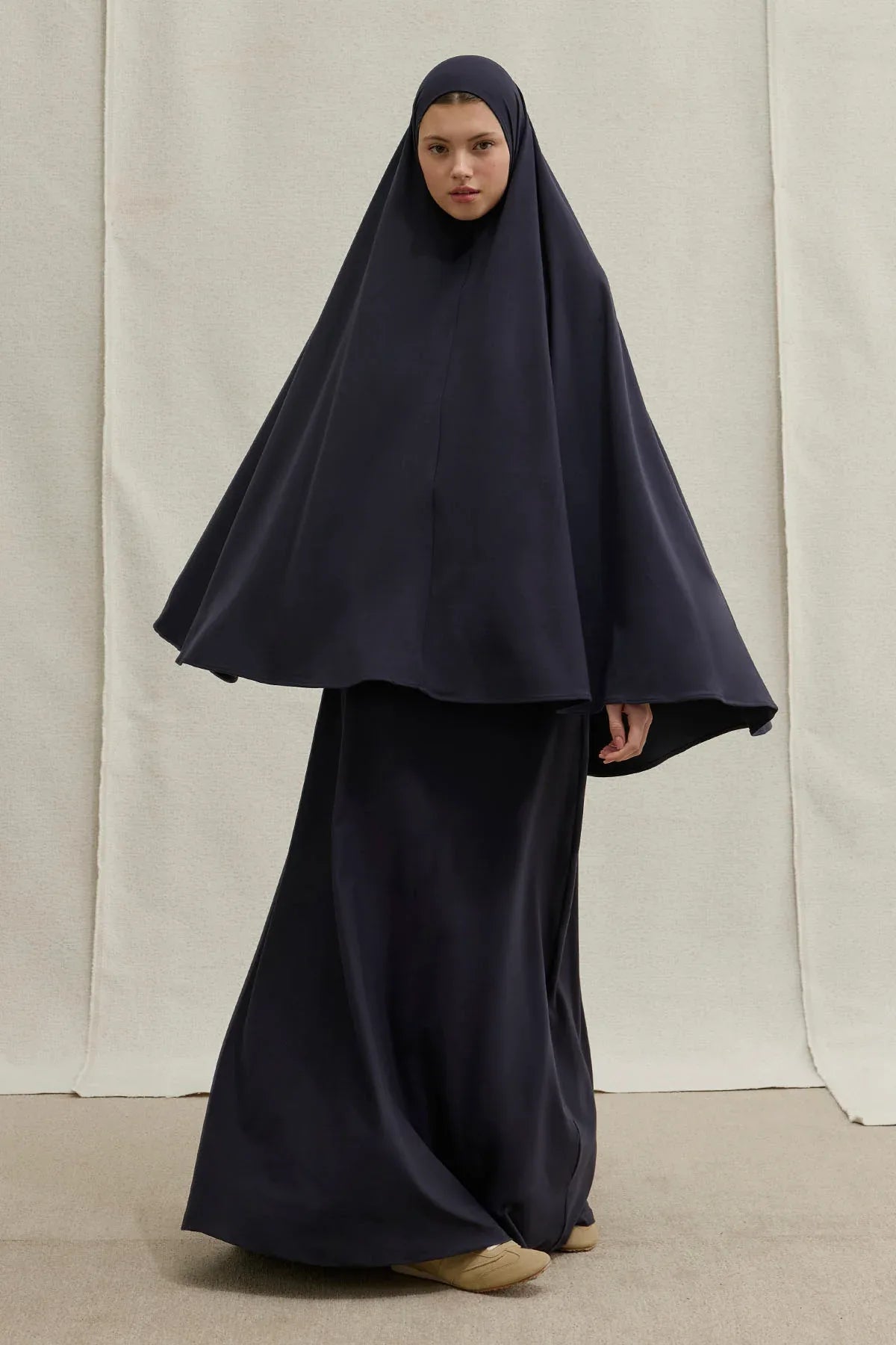 Harem Akışkan Khimar Lacivert İkili Takım