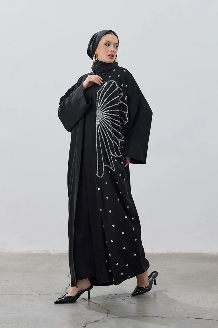 Damla Taş işlemeli Yarım Çiçek Siyah Abaya - VIADEL Atelier