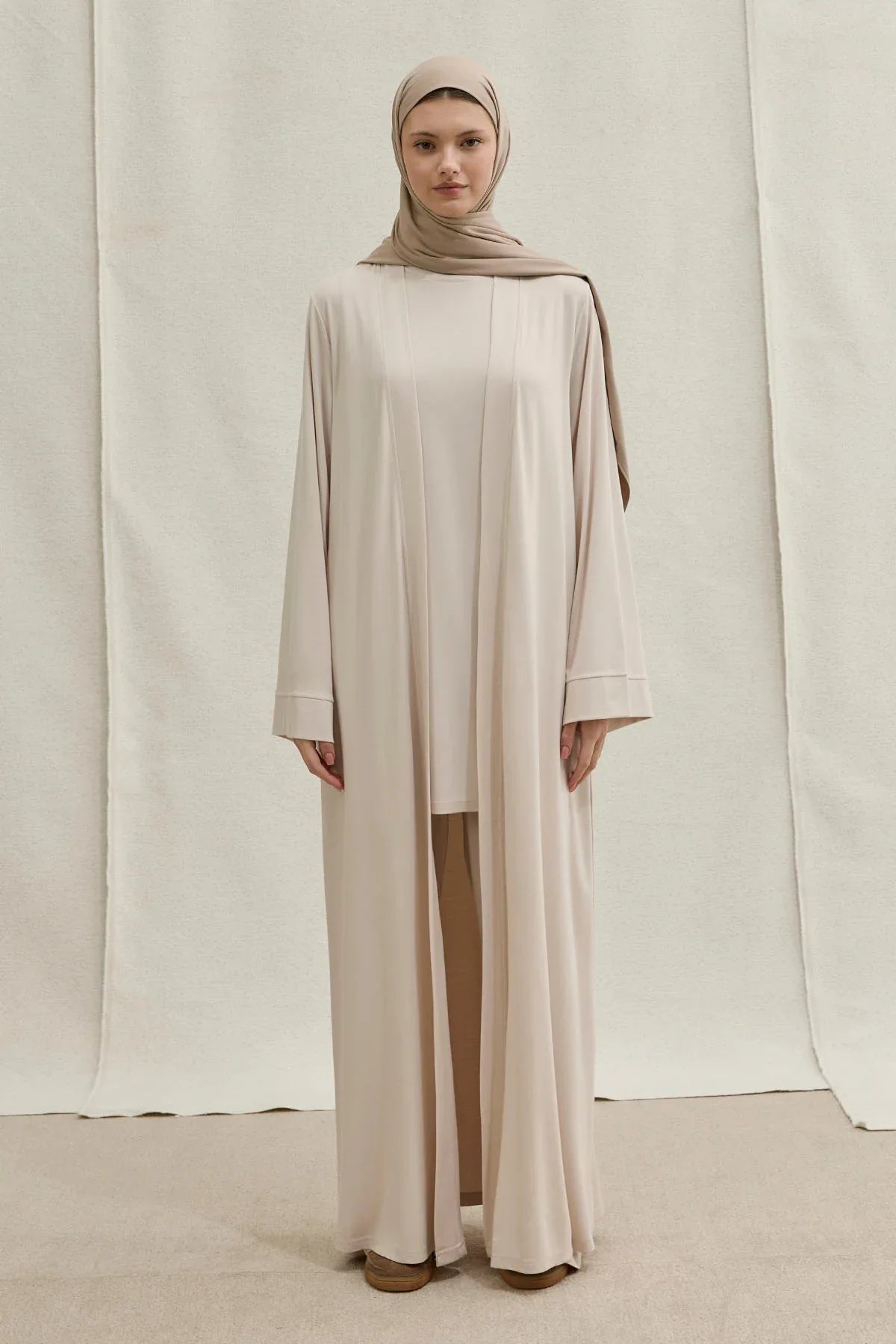 Actıve Modest Spor Ekru Üçlü Abaya Takım