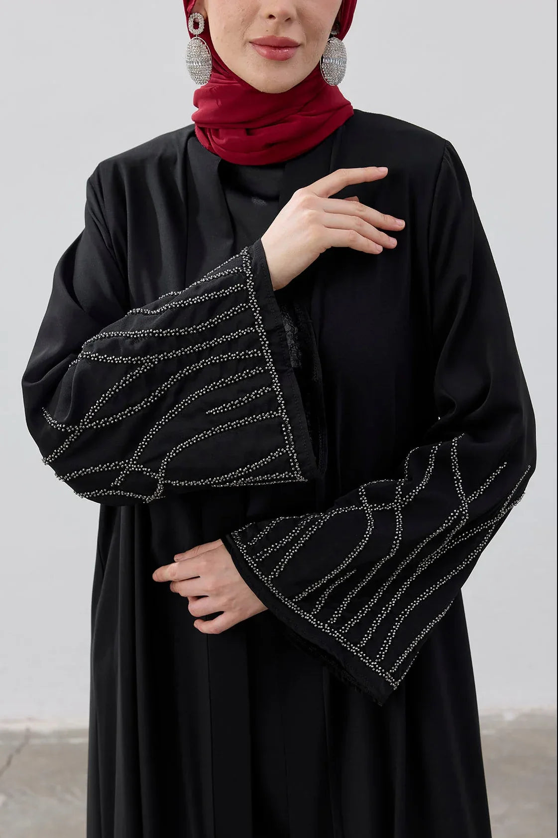 Boncuk Nakışlı Dubai Kumaş Abaya - VIADEL Atelier