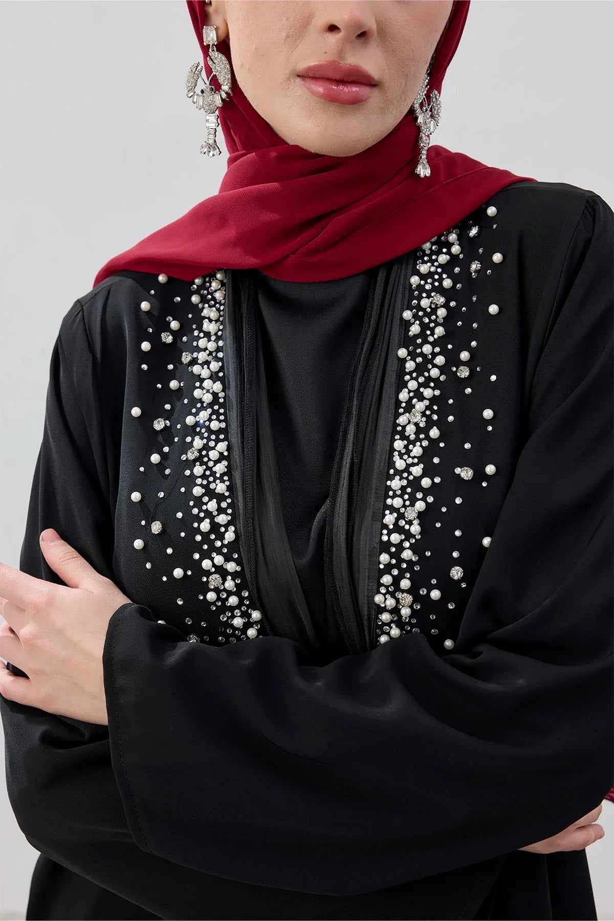 Özel İnci Taş İşlemeli Garni Detay Abaya - VIADEL Atelier