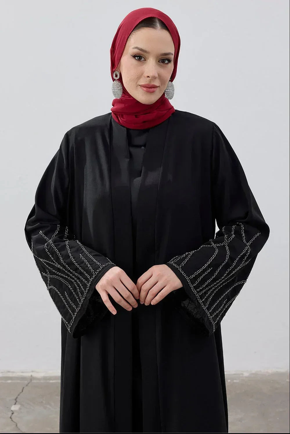 Boncuk Nakışlı Dubai Kumaş Abaya - VIADEL Atelier