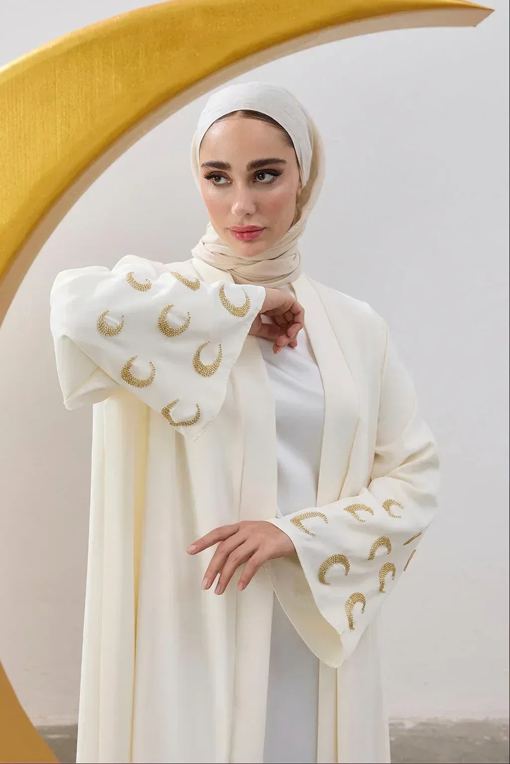 Boncuk Hilal Kol Detay Abaya - VIADEL Atelier