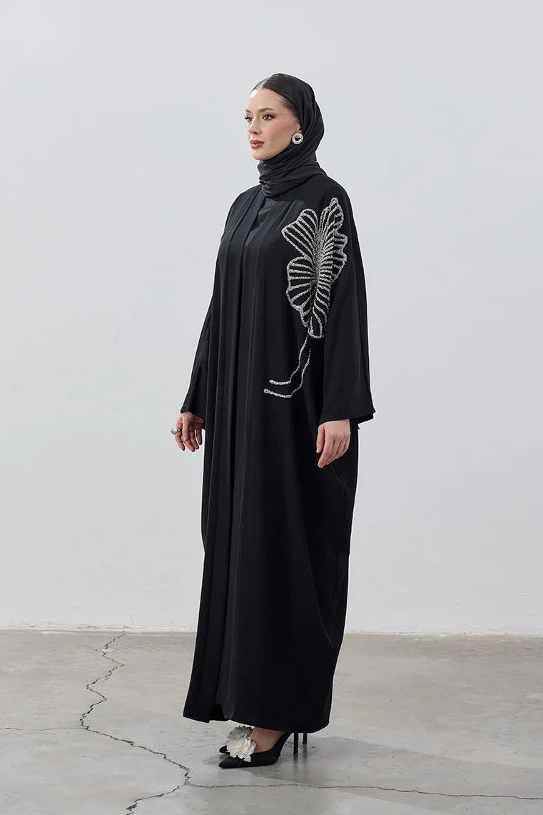 Taş İşlemeli Büyük Çiçek Siyah Abaya - VIADEL Atelier