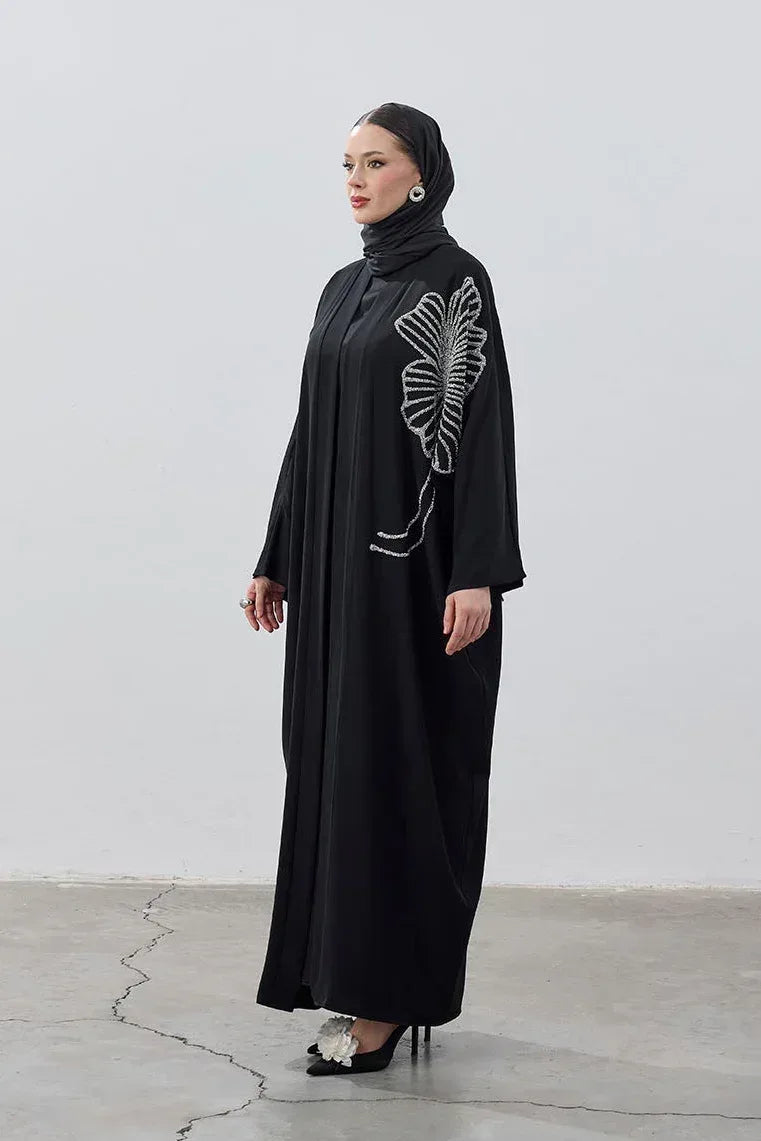 Taş İşlemeli Büyük Çiçek Siyah Abaya - VIADEL Atelier