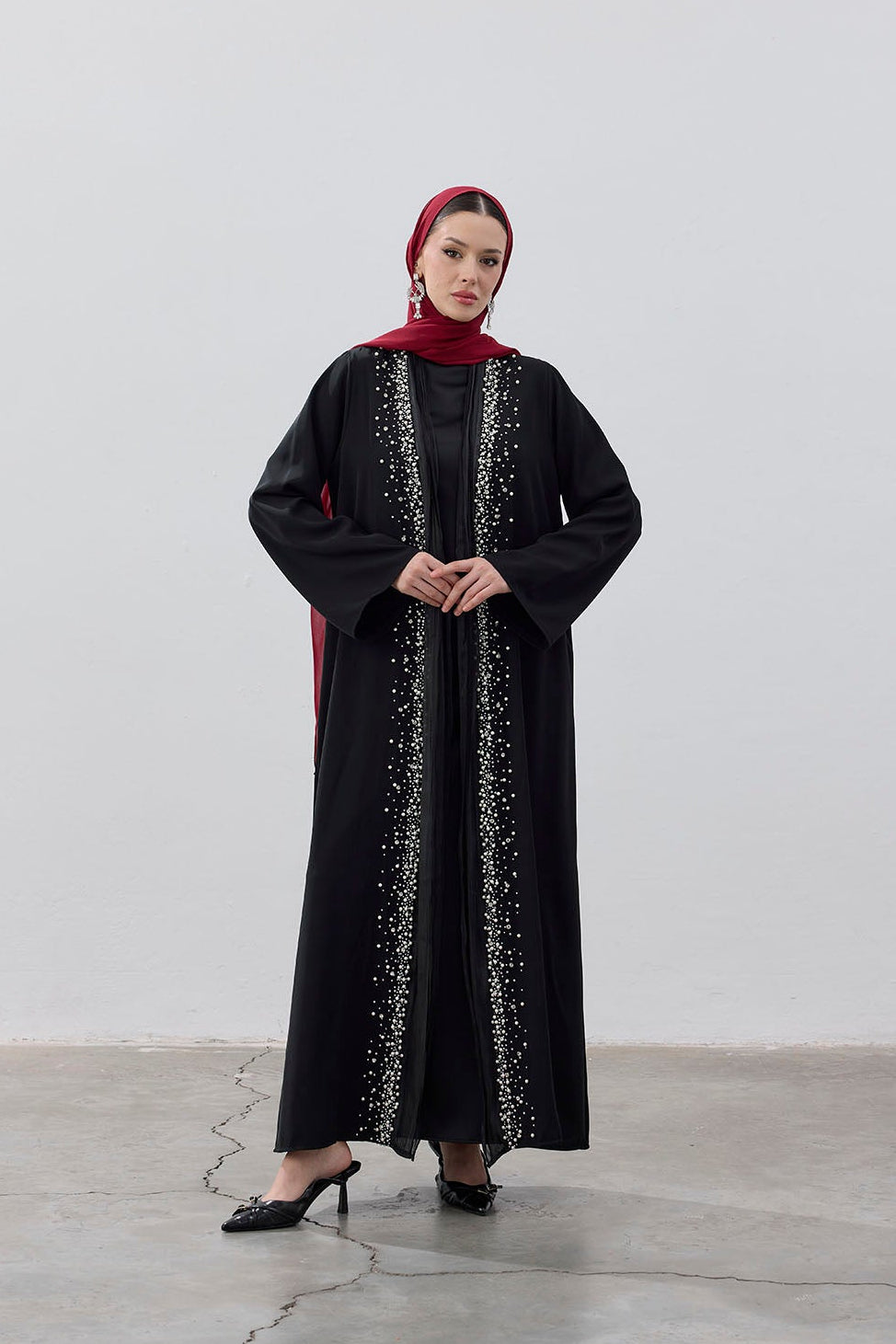 Özel İnci Taş İşlemeli Garni Detay Abaya