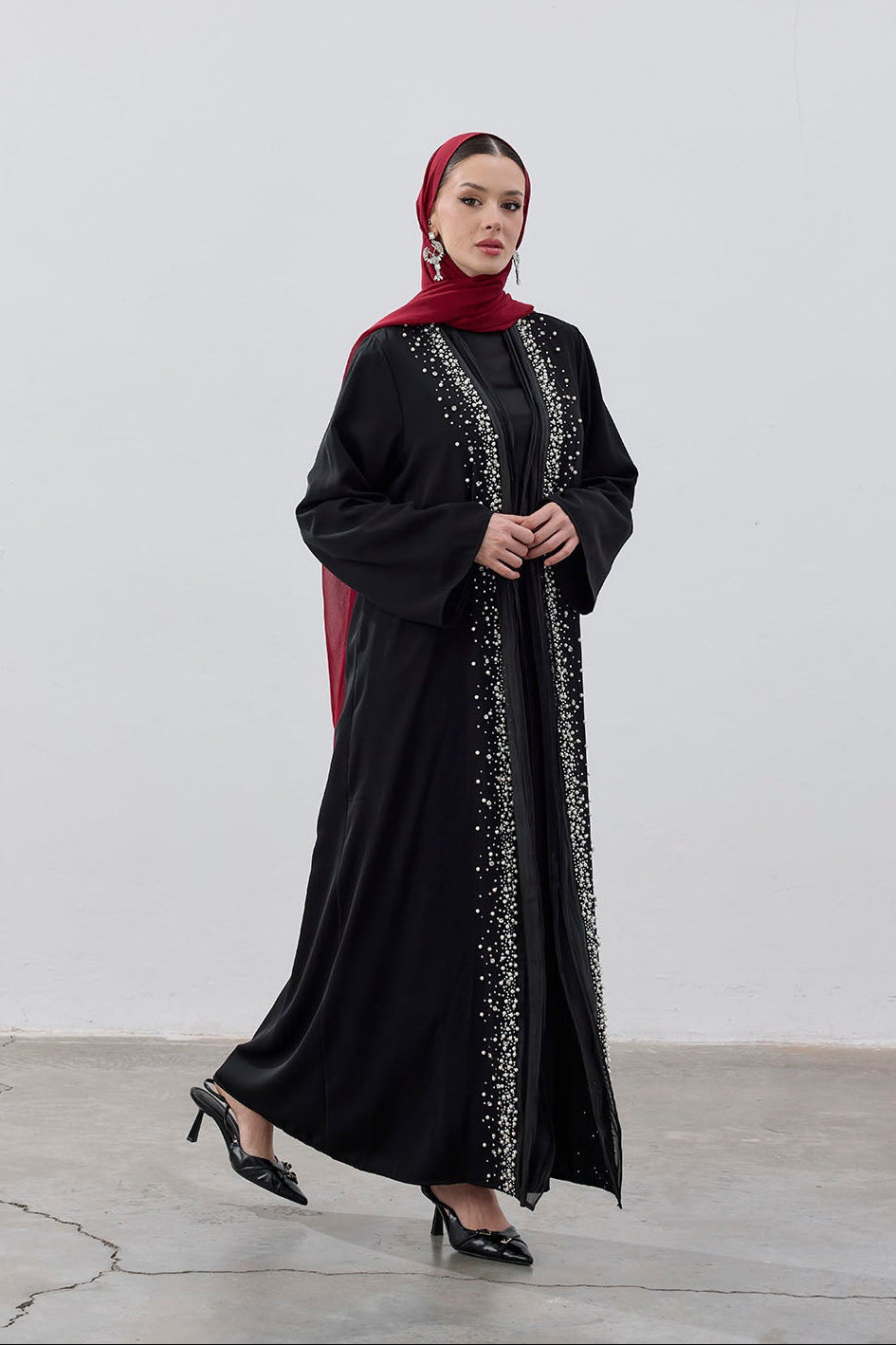 Özel İnci Taş İşlemeli Garni Detay Abaya