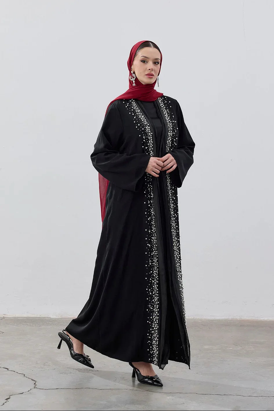 Özel İnci Taş İşlemeli Garni Detay Abaya - VIADEL Atelier