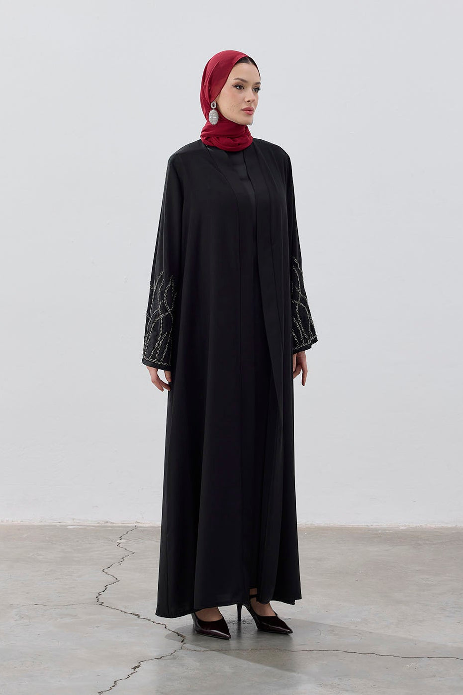 Boncuk Nakışlı Dubai Kumaş Abaya