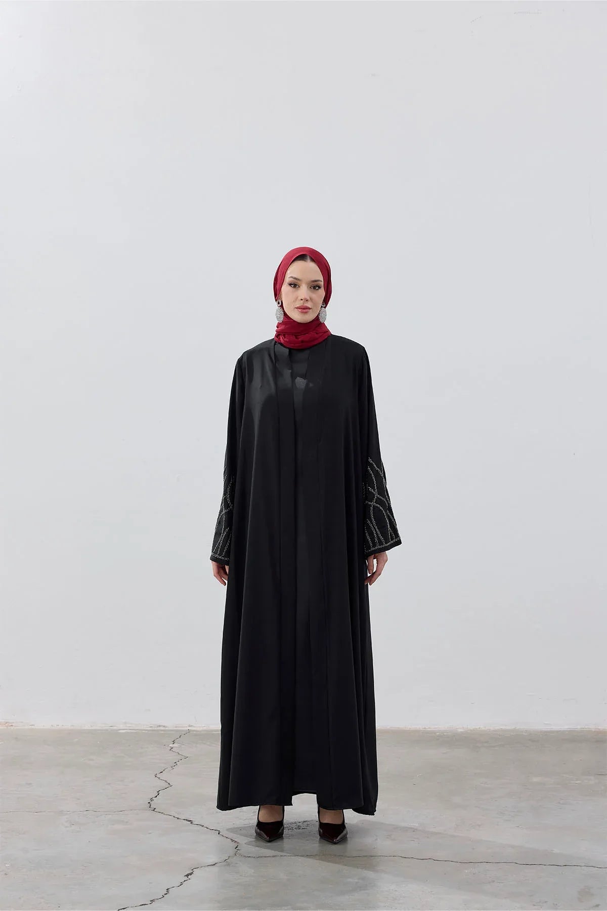 Boncuk Nakışlı Dubai Kumaş Abaya - VIADEL Atelier