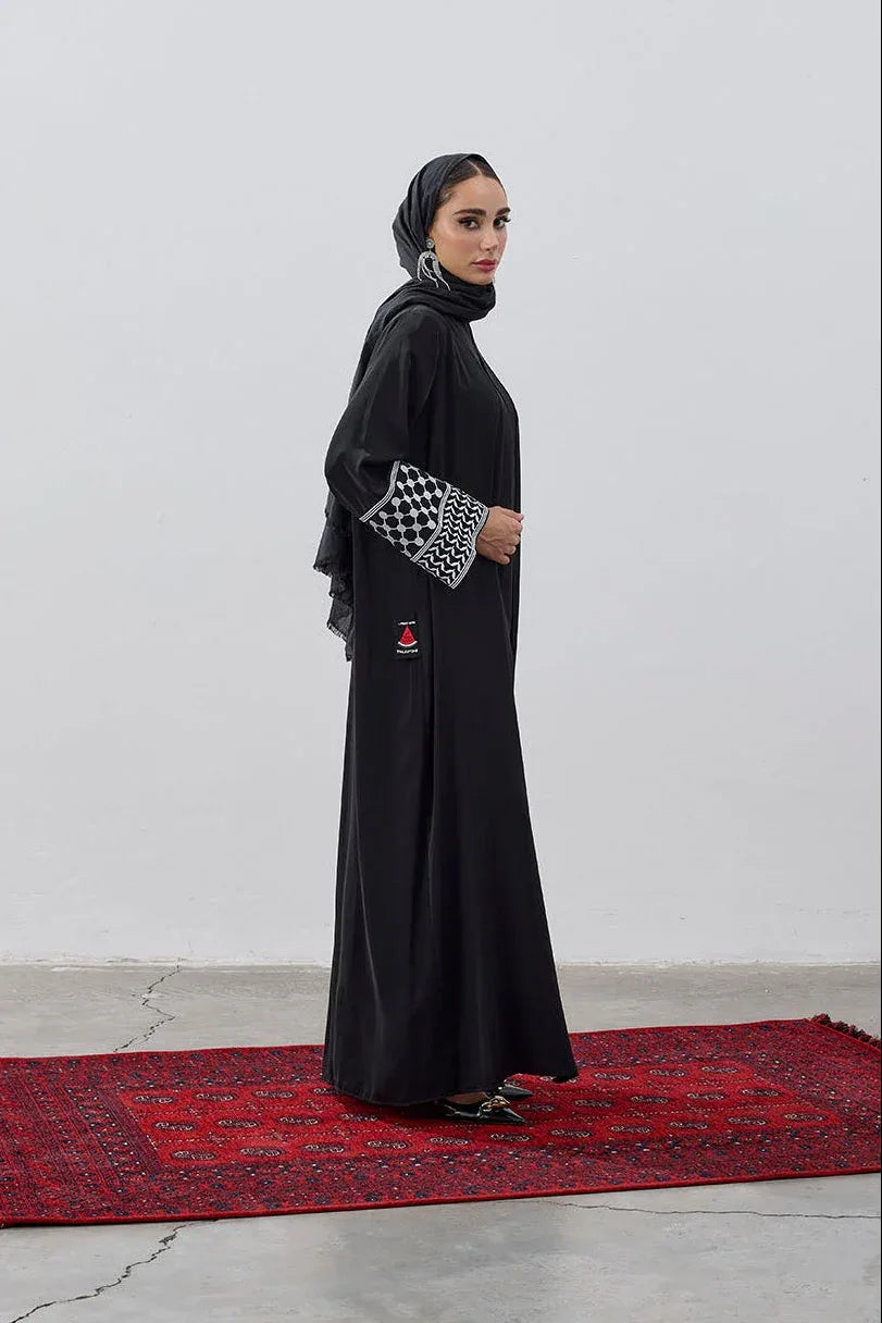Modern Kefiye Kol Tasarımlı Nakışlı Dubai Kumaş Abaya - VIADEL Atelier