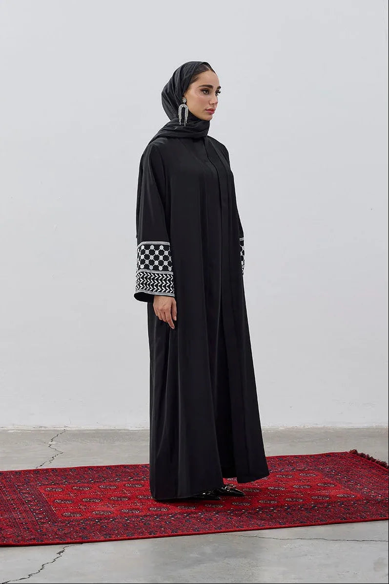Modern Kefiye Kol Tasarımlı Nakışlı Dubai Kumaş Abaya - VIADEL Atelier