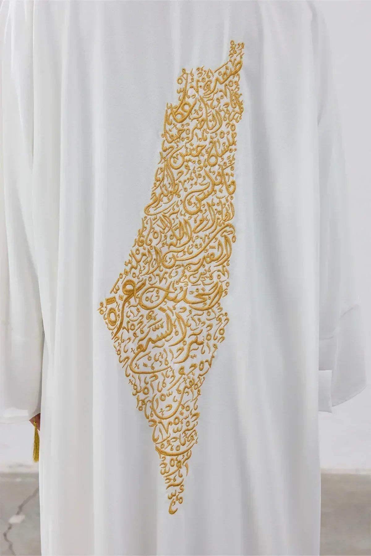 Tasarım Sırt Şehir Haritalı Nakış İşlemeli Abaya - VIADEL Atelier