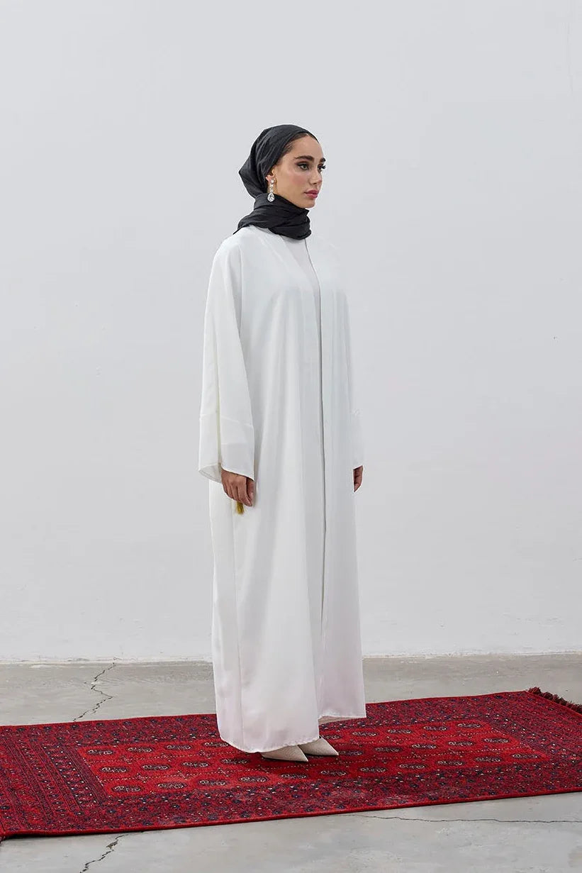 Tasarım Sırt Şehir Haritalı Nakış İşlemeli Abaya - VIADEL Atelier