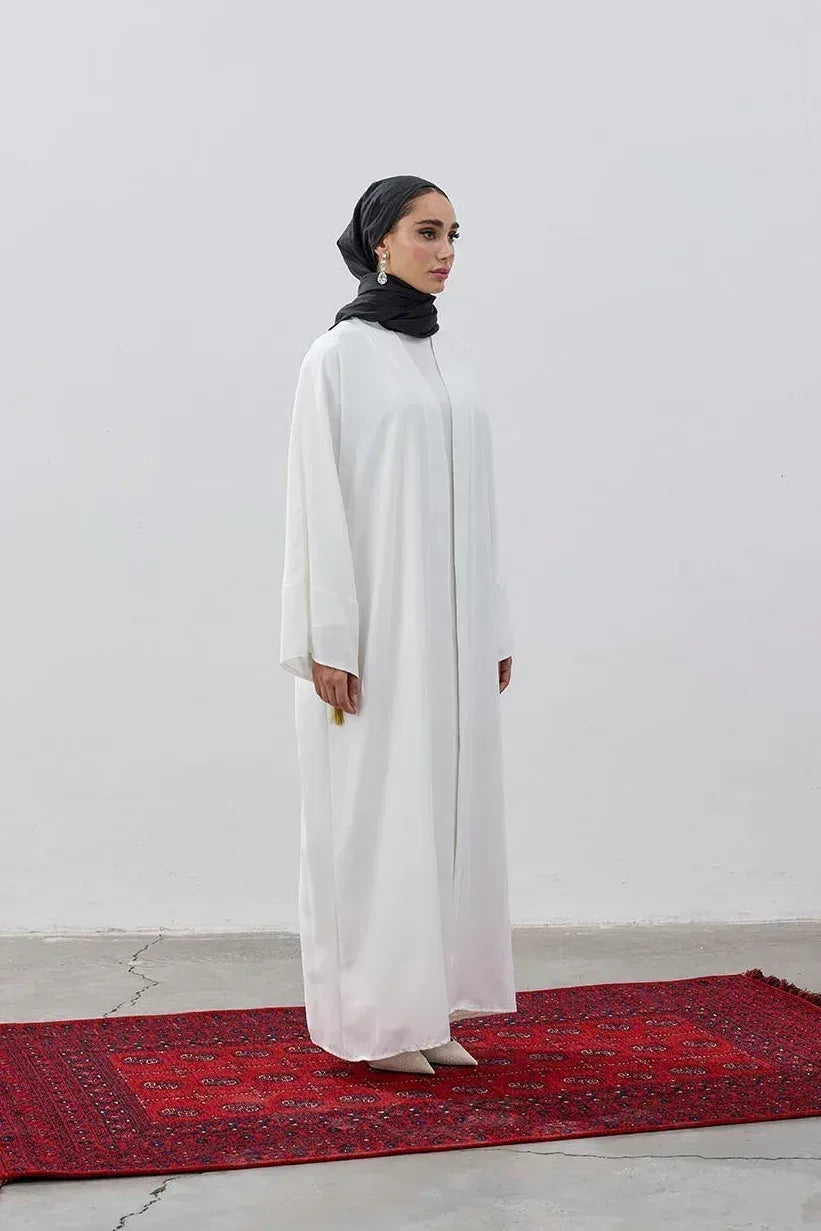 Tasarım Sırt Şehir Haritalı Nakış İşlemeli Abaya - VIADEL Atelier