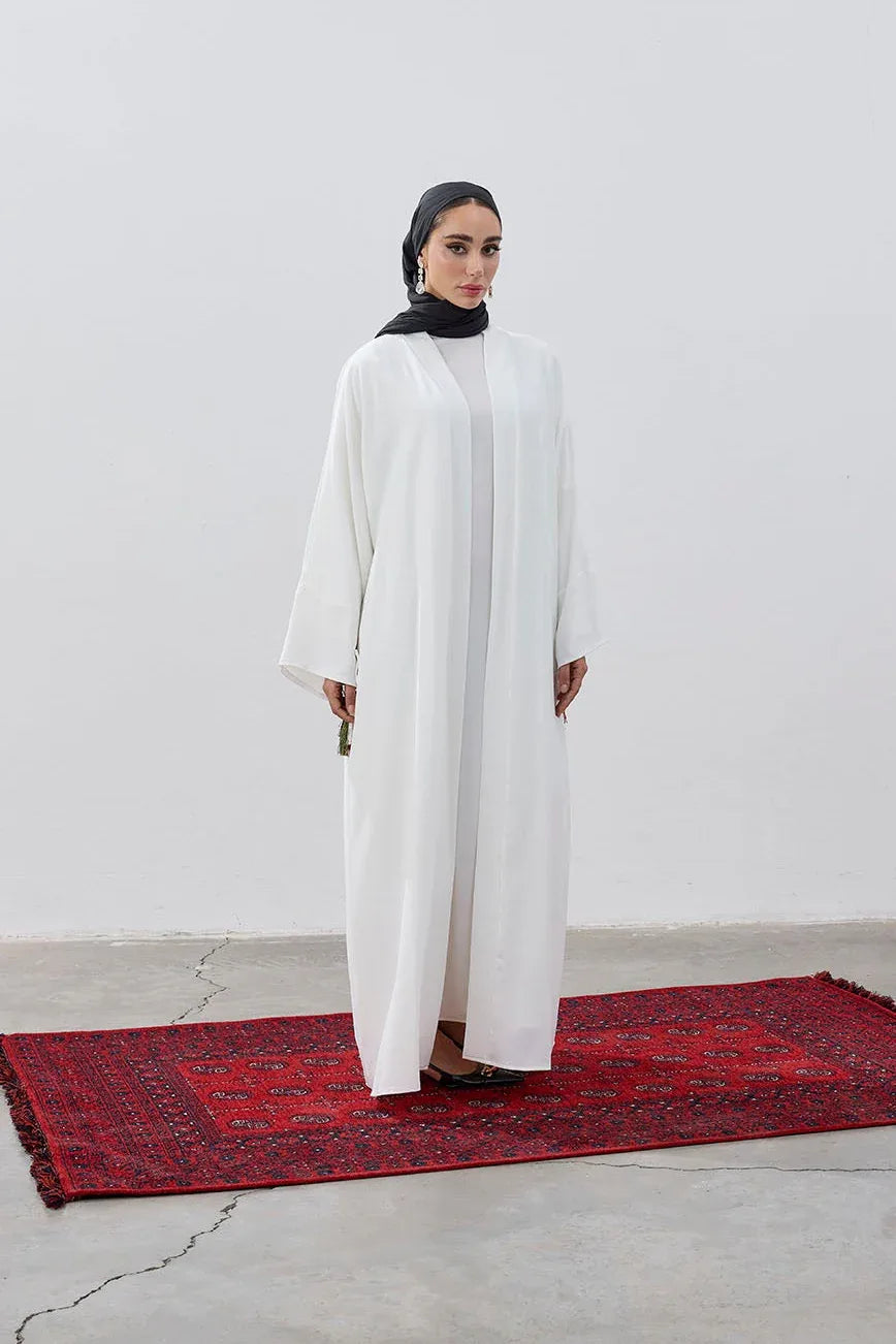Tasarım Sırt Çiçek Motifli Nakış İşlemeli Abaya - VIADEL Atelier