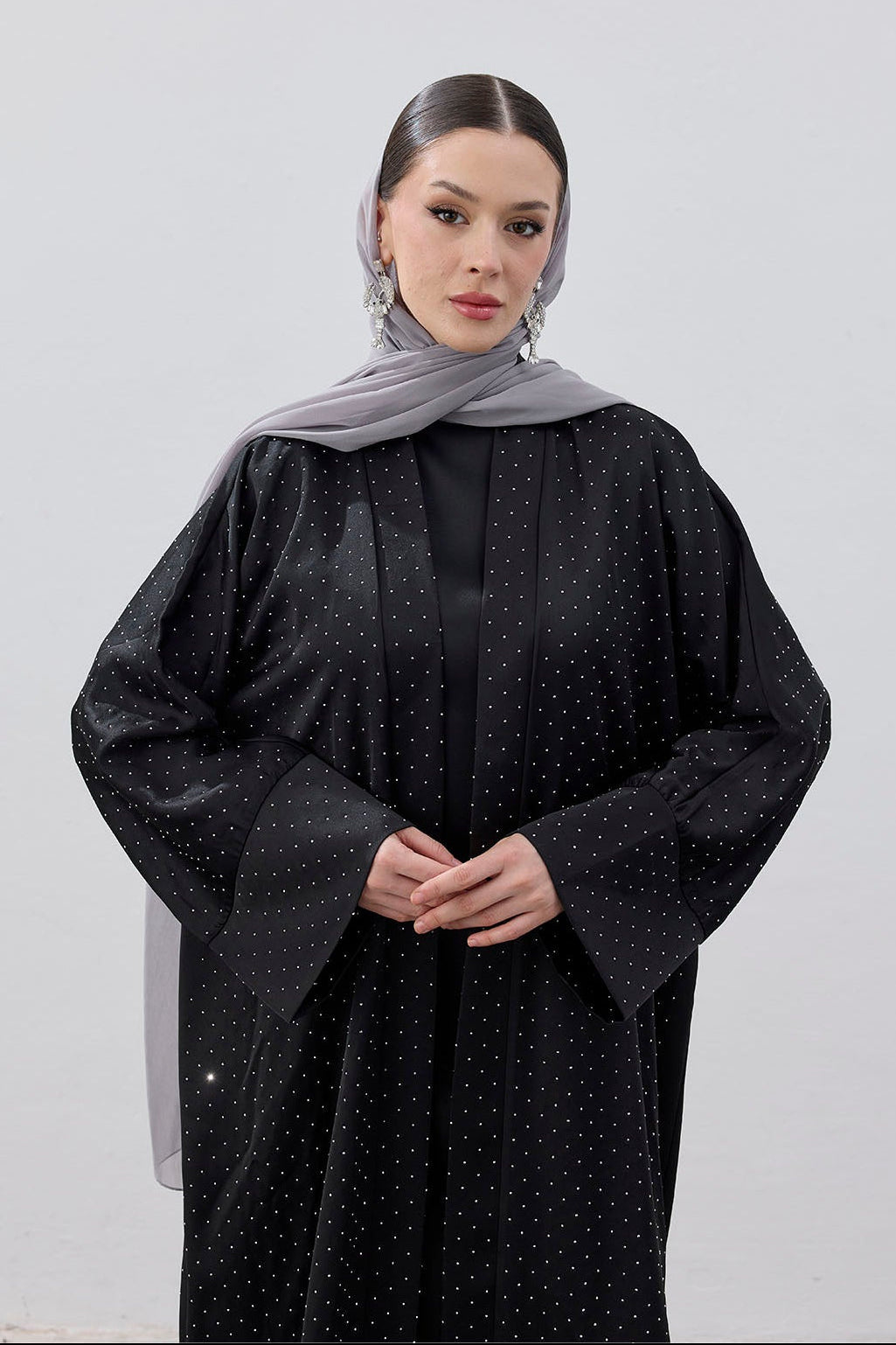 Taşlı Kum Saten Yırtmaçlı Abaya