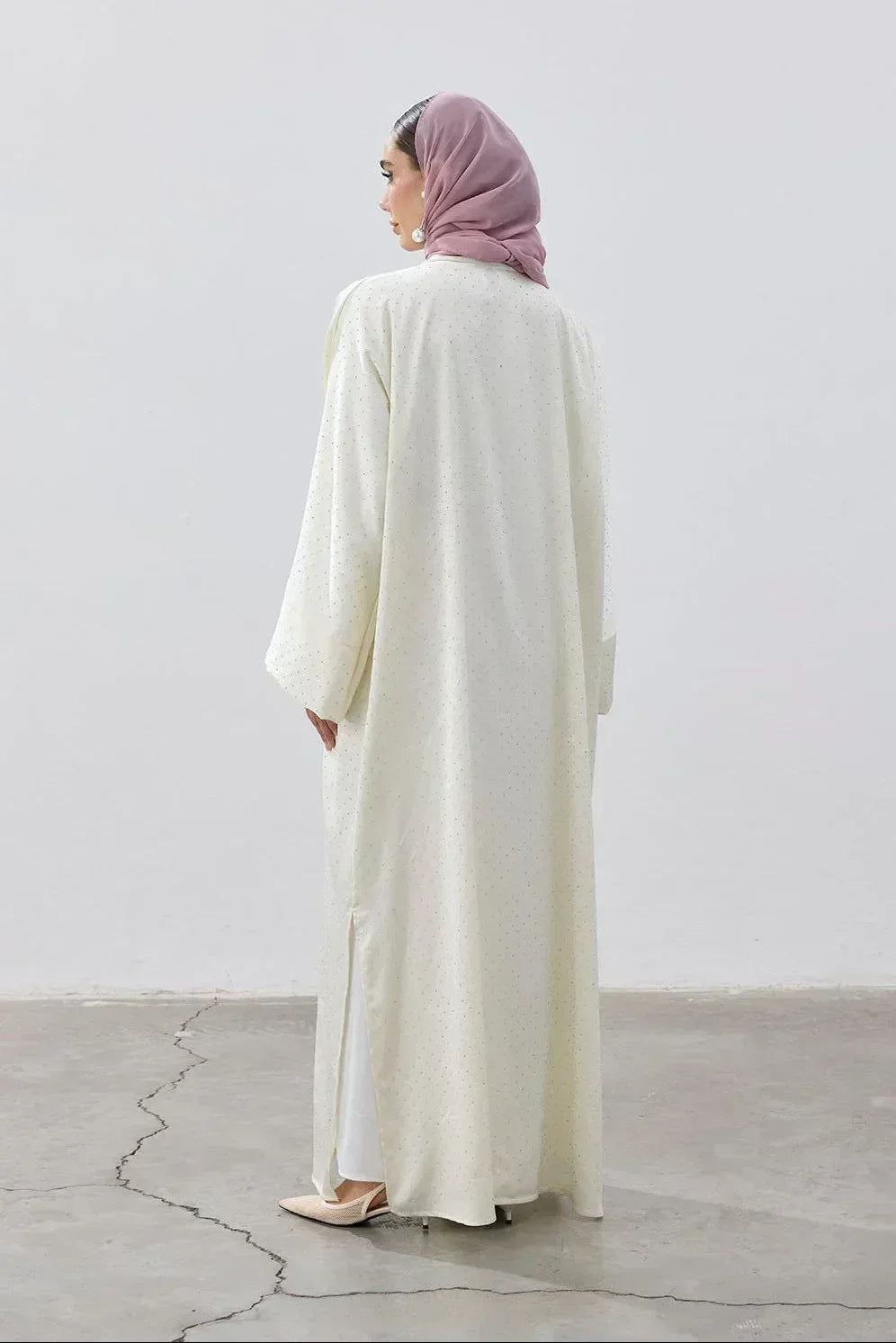 Taşlı Kum Saten Yırtmaçlı Abaya - VIADEL Atelier