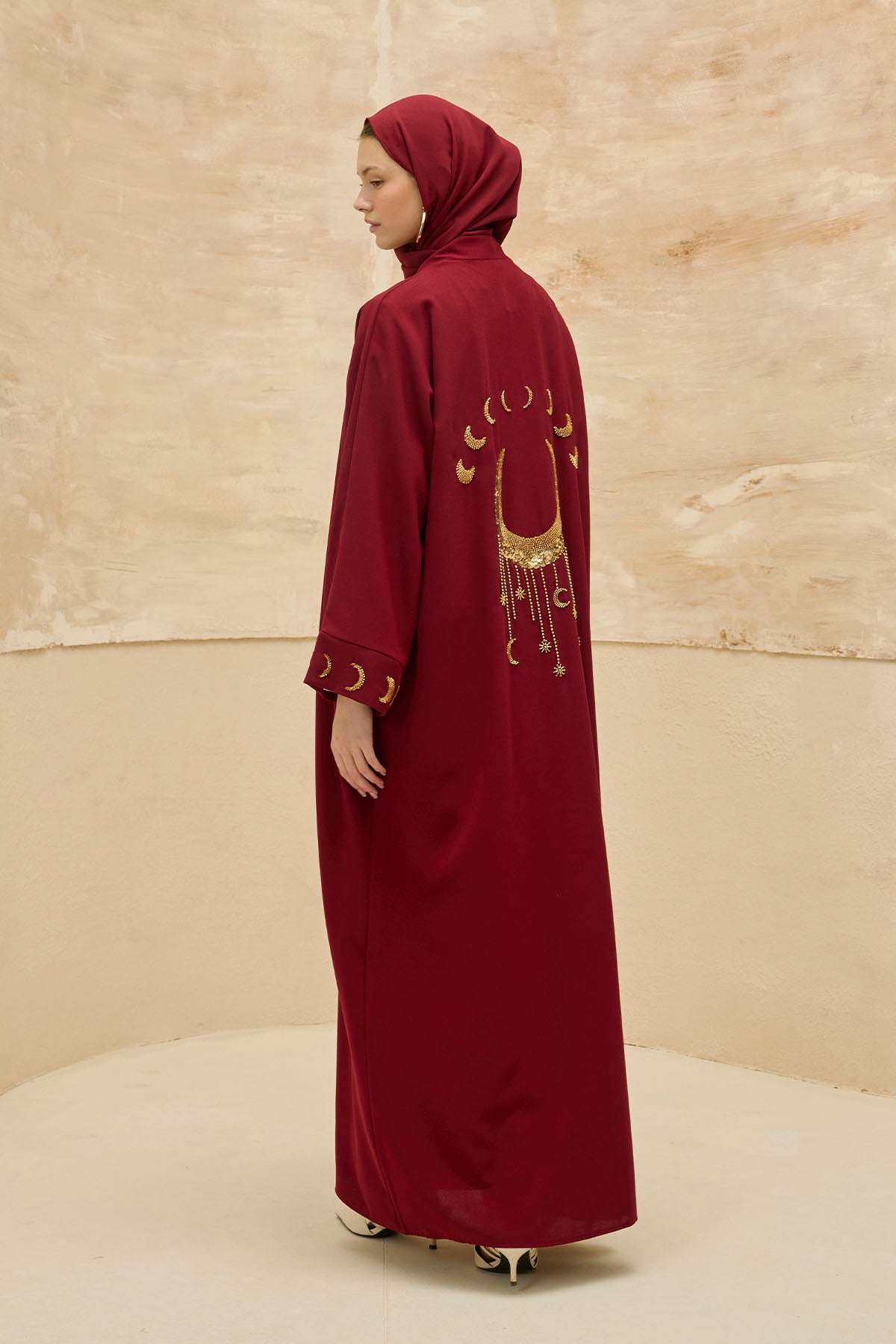 Ramazan Özel Gold Hilalin Evreleri ve Ay Yıldız İşlemeli Tesettür Uzun Bordo Abaya