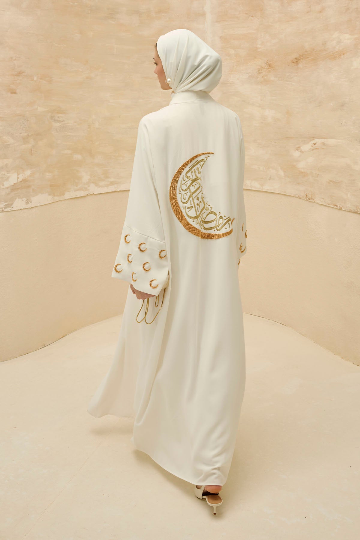 Ramazan Kerim Yazılı Gold Hilal İşlemeli Geniş Kol Uzun Beyaz Abaya